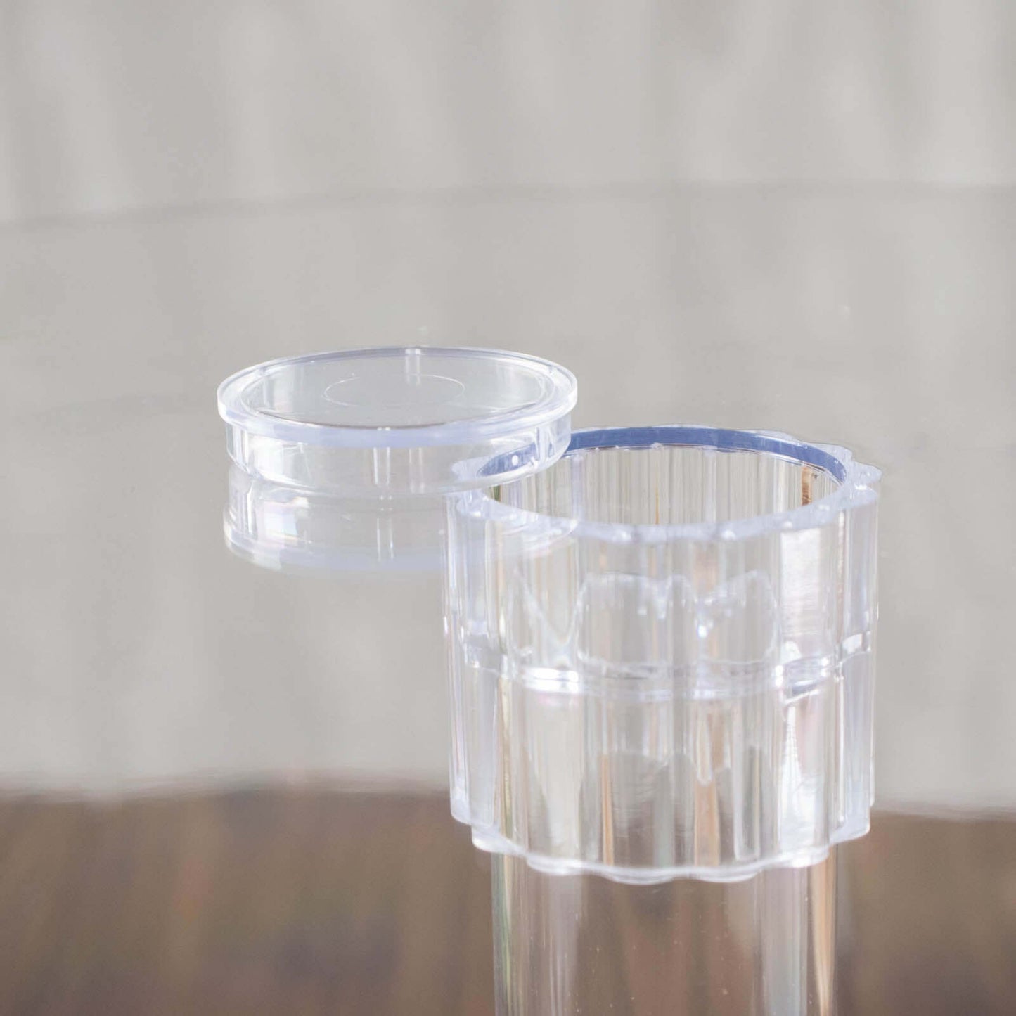 4 - Tier Acrylic Round Cake Stand Set Clear - Chic Sturdy Cupcake Holder Dessert Display Pedestal in Assorted Sizes for Wedding Buffet & Catering Displays - Linen Luxes