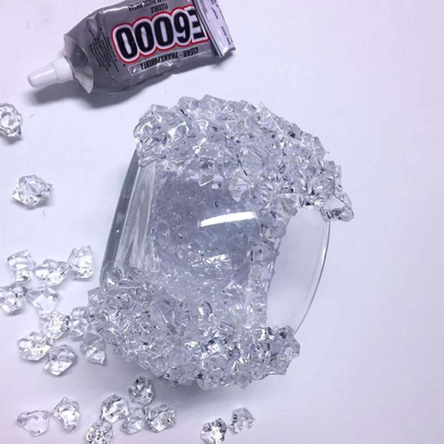 400 Pcs Acrylic Ice Bead Vase Fillers Mini Clear - Chic DIY Craft Crystals for Wedding Centerpieces & Table Styling - Linen Luxes
