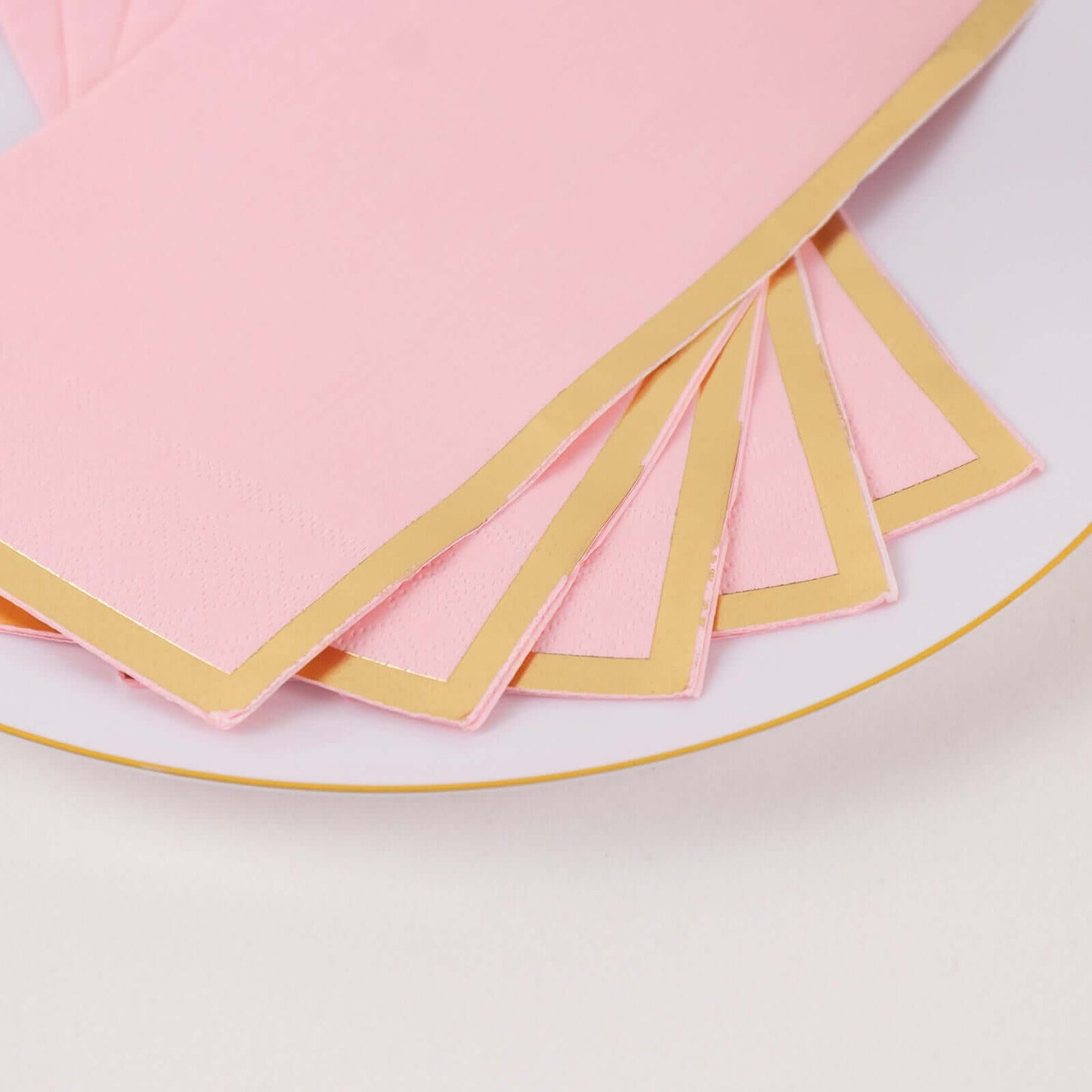 50-Pack Paper Dinner Napkins Pink with Gold Foil Edge 2 Ply - Stylish Disposable Napkins