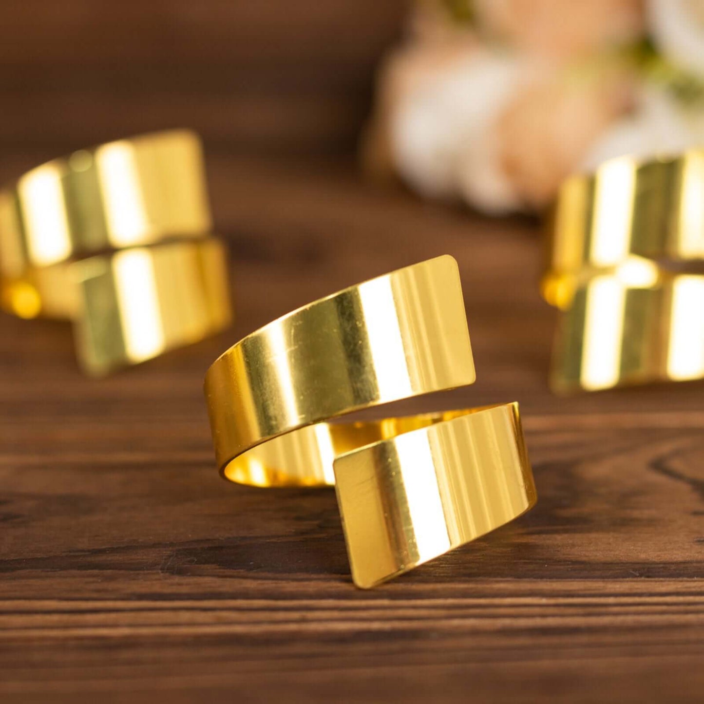 4 Pack Shiny Gold Metal Swirl Wrap Cuff Band Napkin Rings, Decorative Scroll Serviette Buckle Napkin Holders