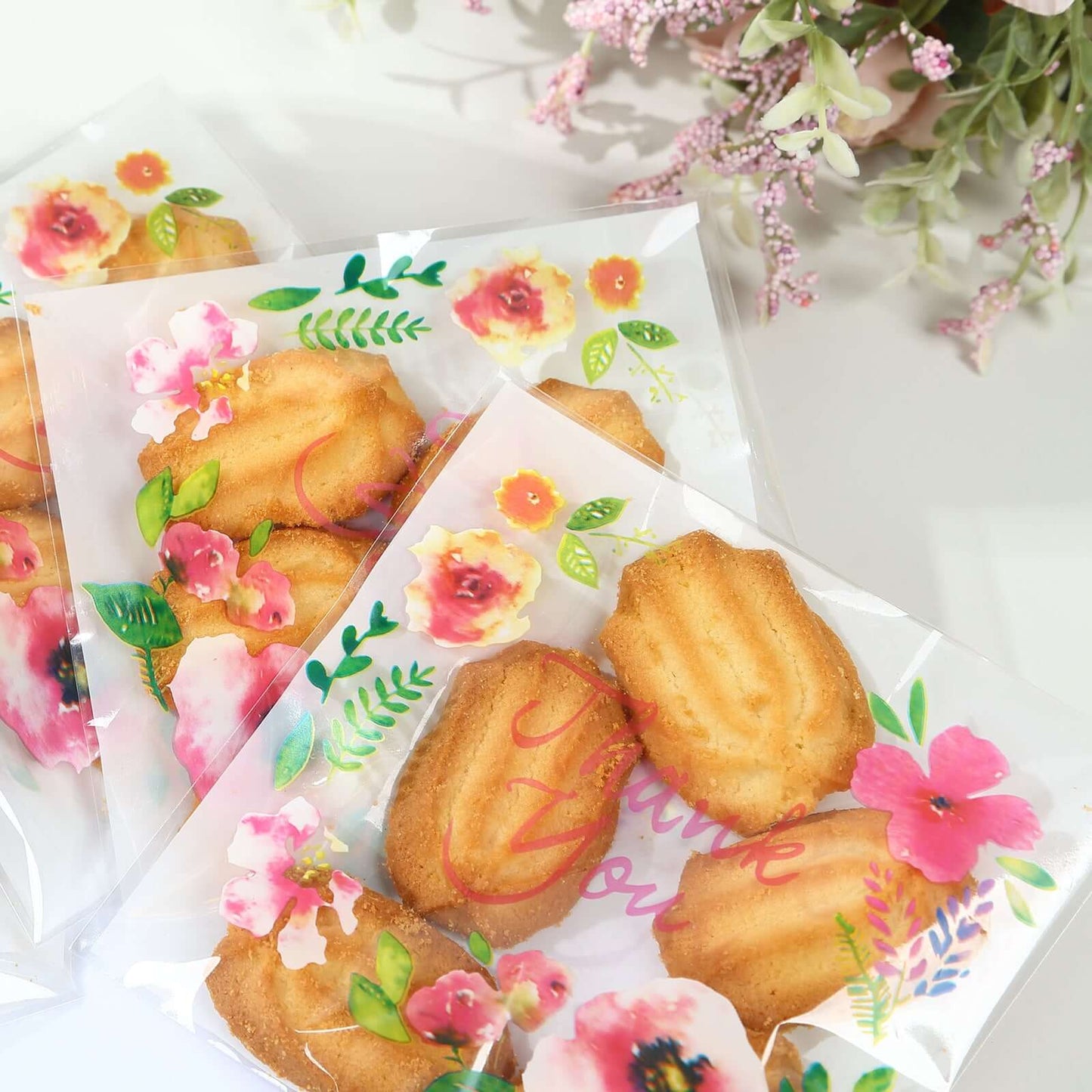 100-Pack PVC Cookie Candy Bags White/Clear - Decorative Self Adhesive Goodie Bags With "Thank You" Print & Floral Accents for Stylish Wedding Birthday Party Favors 6"x7"
