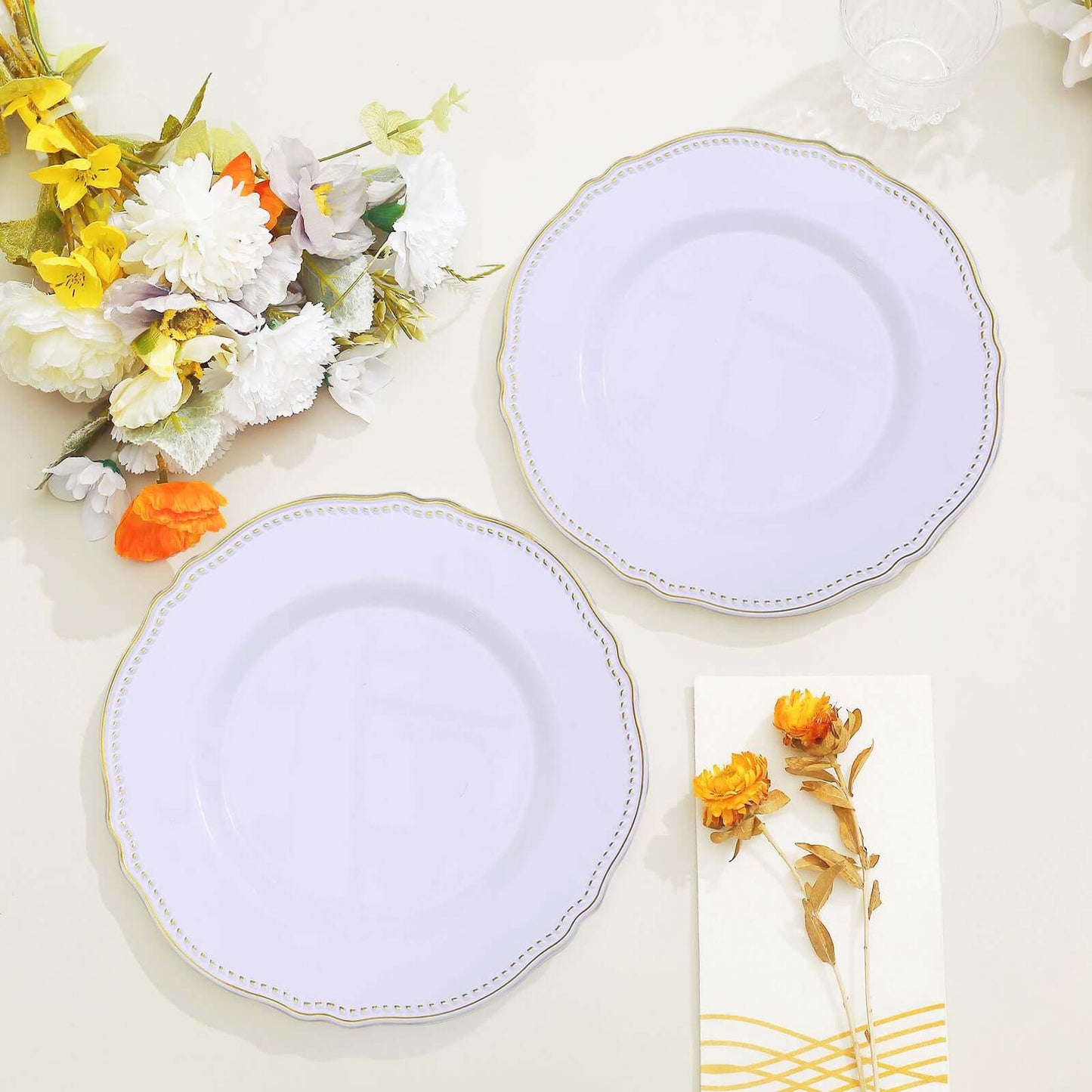 10-Pack Plastic Dinner Plates in White with Gold Scalloped Rim - Disposable Party Plates 9"