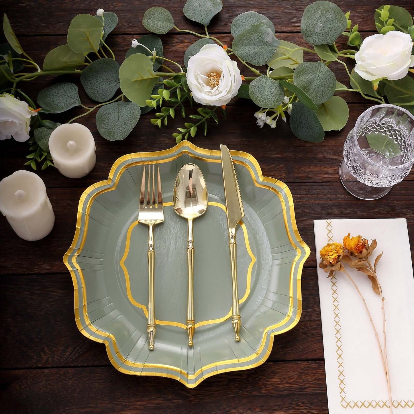 25-Pack Paper Dinner Plates in Sage Green with Gold Scallop Rim - Disposable 300GSM Party Plates 10"