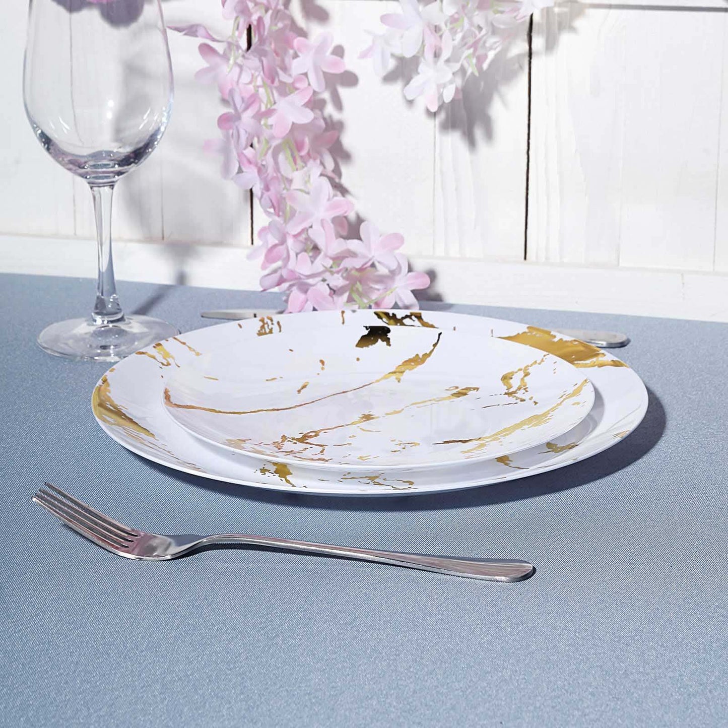 10 - Pack Plastic 8" Round Dessert Plates in White with Gold Marble Print - Disposable Appetizer/Salad Plates for Chic Banquets & Special Occasions - Linen Luxes