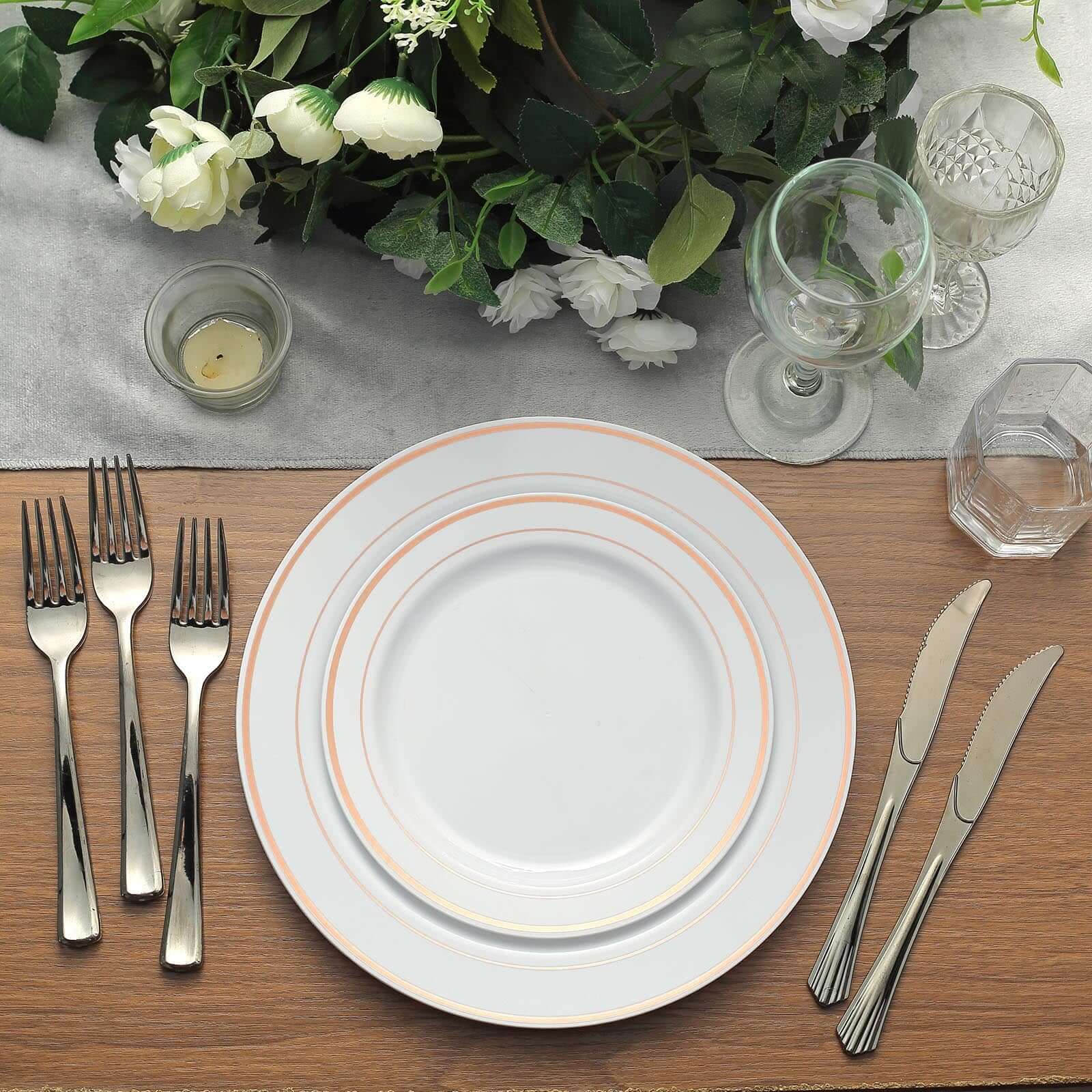 10 - Pack Plastic Dinner Plates White with TrÃ¨s Chic Rose Gold Rim - Perfect Disposable Party Plates 10" - Linen Luxes