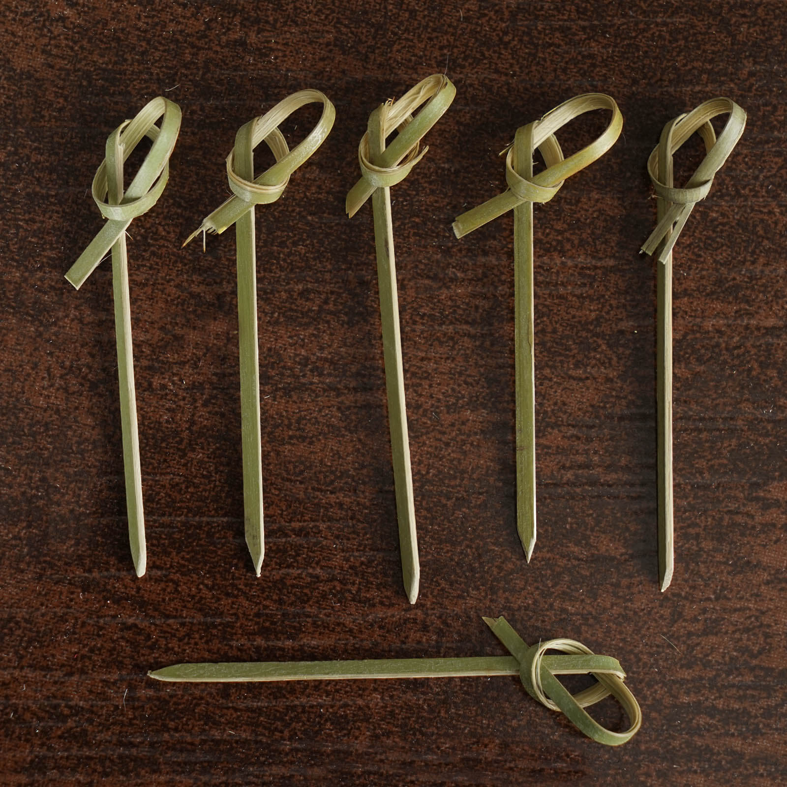 100 - Pack Bamboo Skewers Knotted Style - Natural Eco Friendly Wooden Cocktail Picks for Food Display Party Snacks & Outdoor Cooking 3.5" - Linen Luxes
