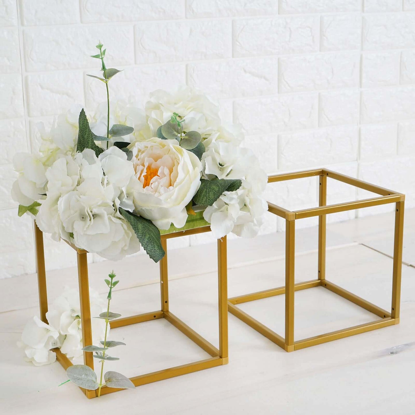 2 - Pack Metal Flower Stands Gold Geometric Wedding Centerpieces Square Frame - Compact Design 8" - Linen Luxes