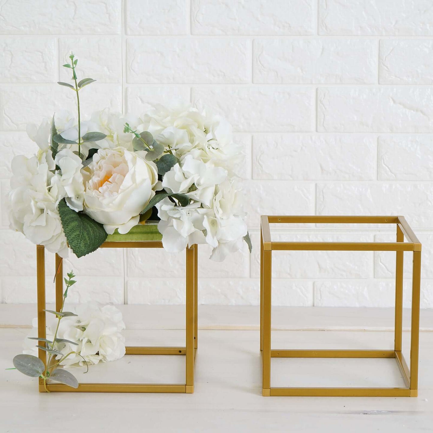 2 - Pack Metal Flower Stands Gold Geometric Wedding Centerpieces Square Frame - Compact Design 8" - Linen Luxes