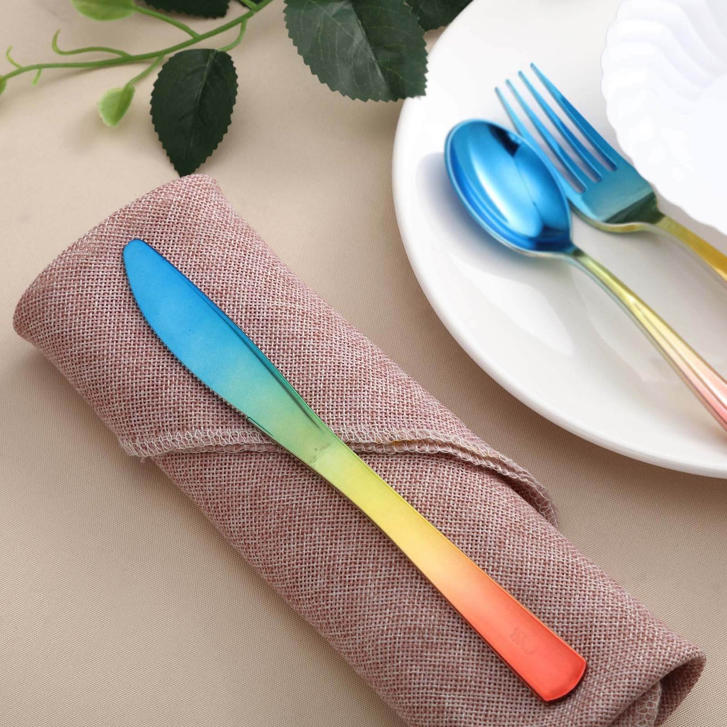 24 Pack - 8" Rainbow Ombre Design Heavy Duty Plastic Knives - Linen Luxes