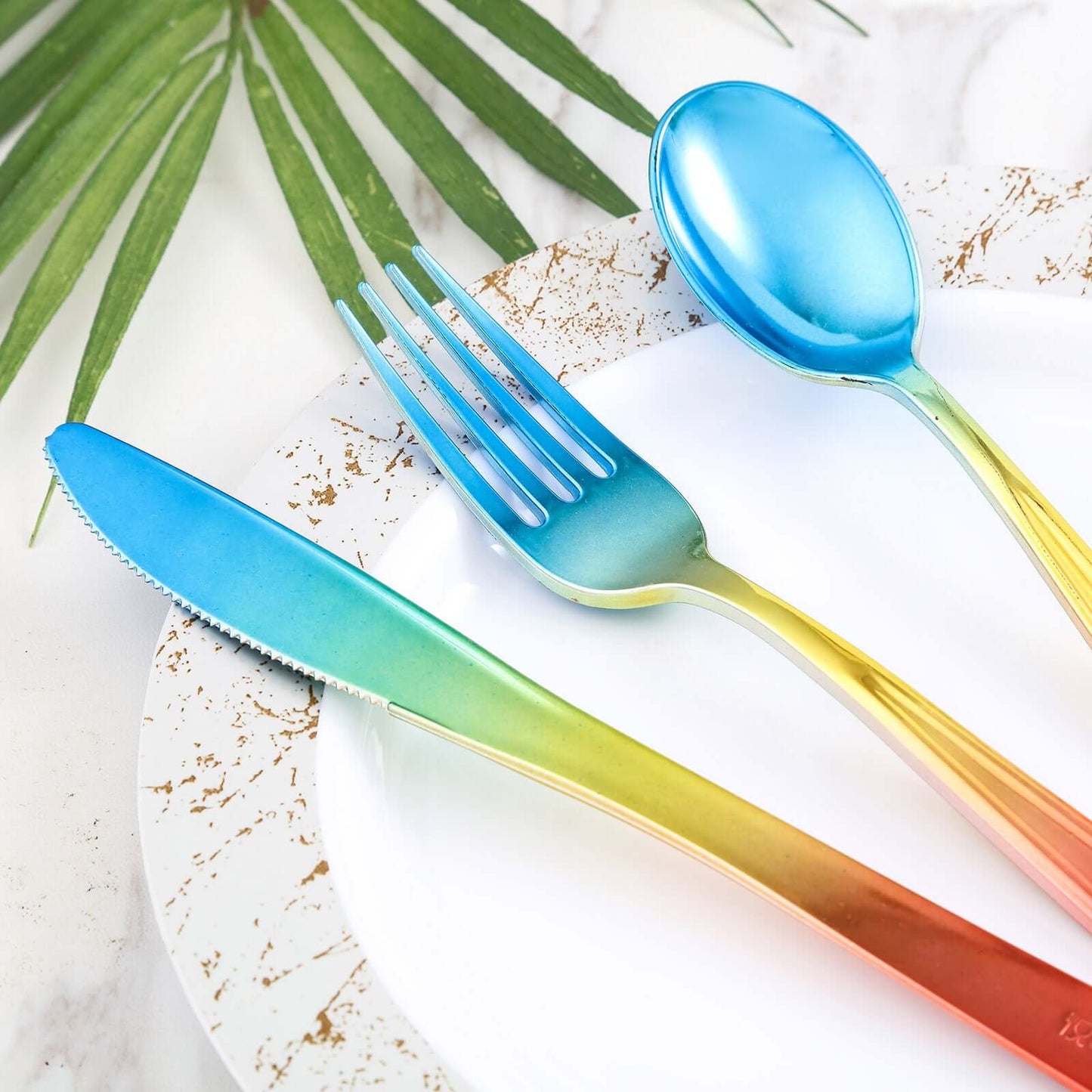 24 Pack - 8" Rainbow Ombre Design Heavy Duty Plastic Knives - Linen Luxes