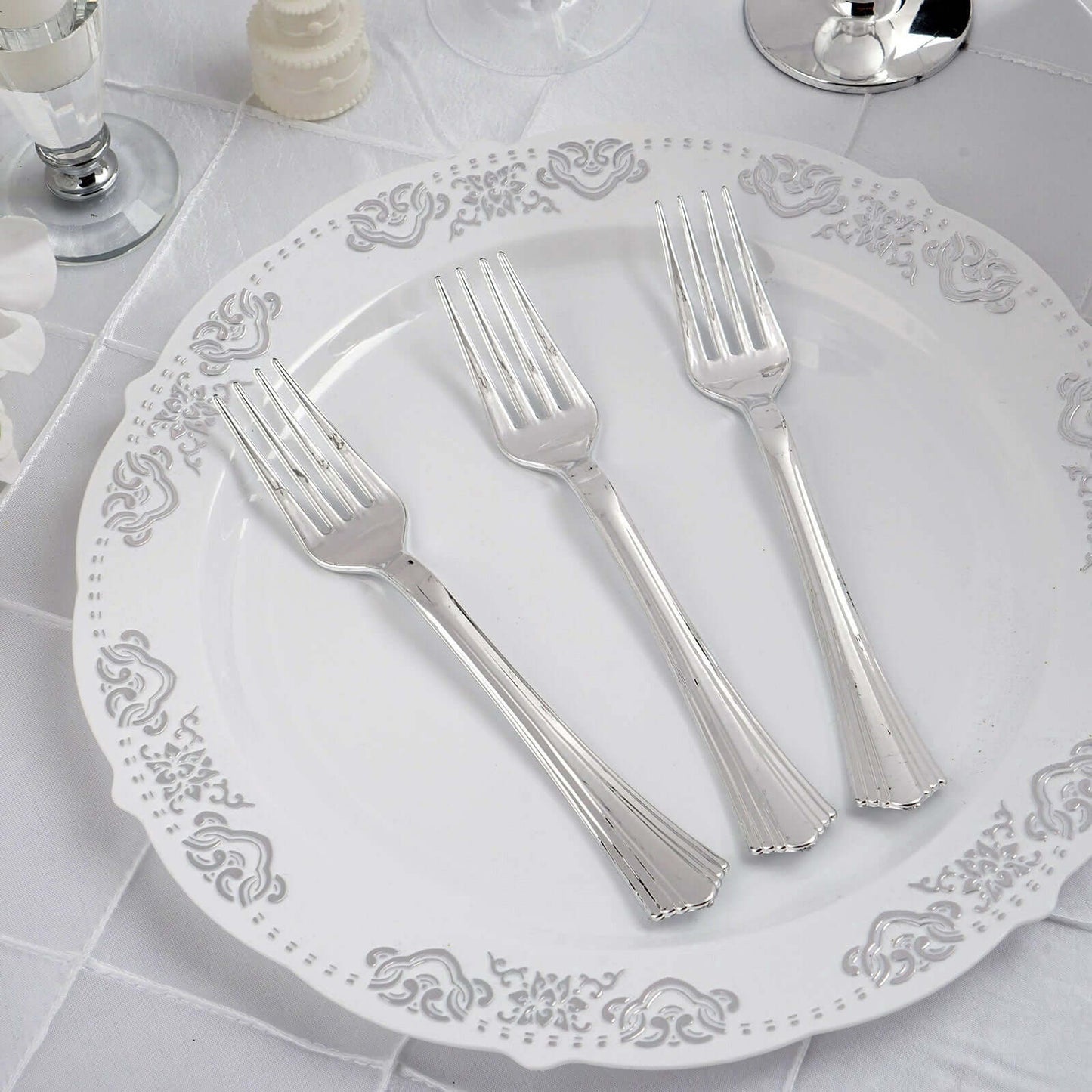 25 - Pack Plastic Forks Silver Heavy Duty with Fluted Handles - Durable Disposable Tableware 7" - Linen Luxes