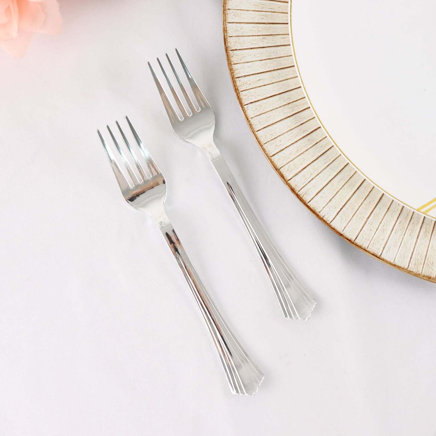 25 - Pack Plastic Forks Silver Heavy Duty with Fluted Handles - Durable Disposable Tableware 7" - Linen Luxes