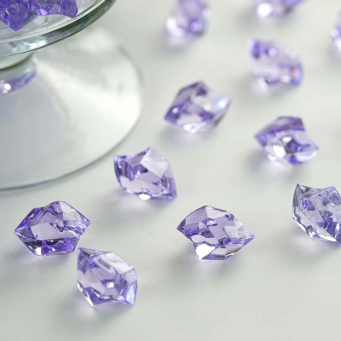 300 Pcs Acrylic Ice Bead Vase Fillers Large Lavender Lilac - Stylish DIY Craft Crystals for Event Decor & Wedding Tables - Linen Luxes
