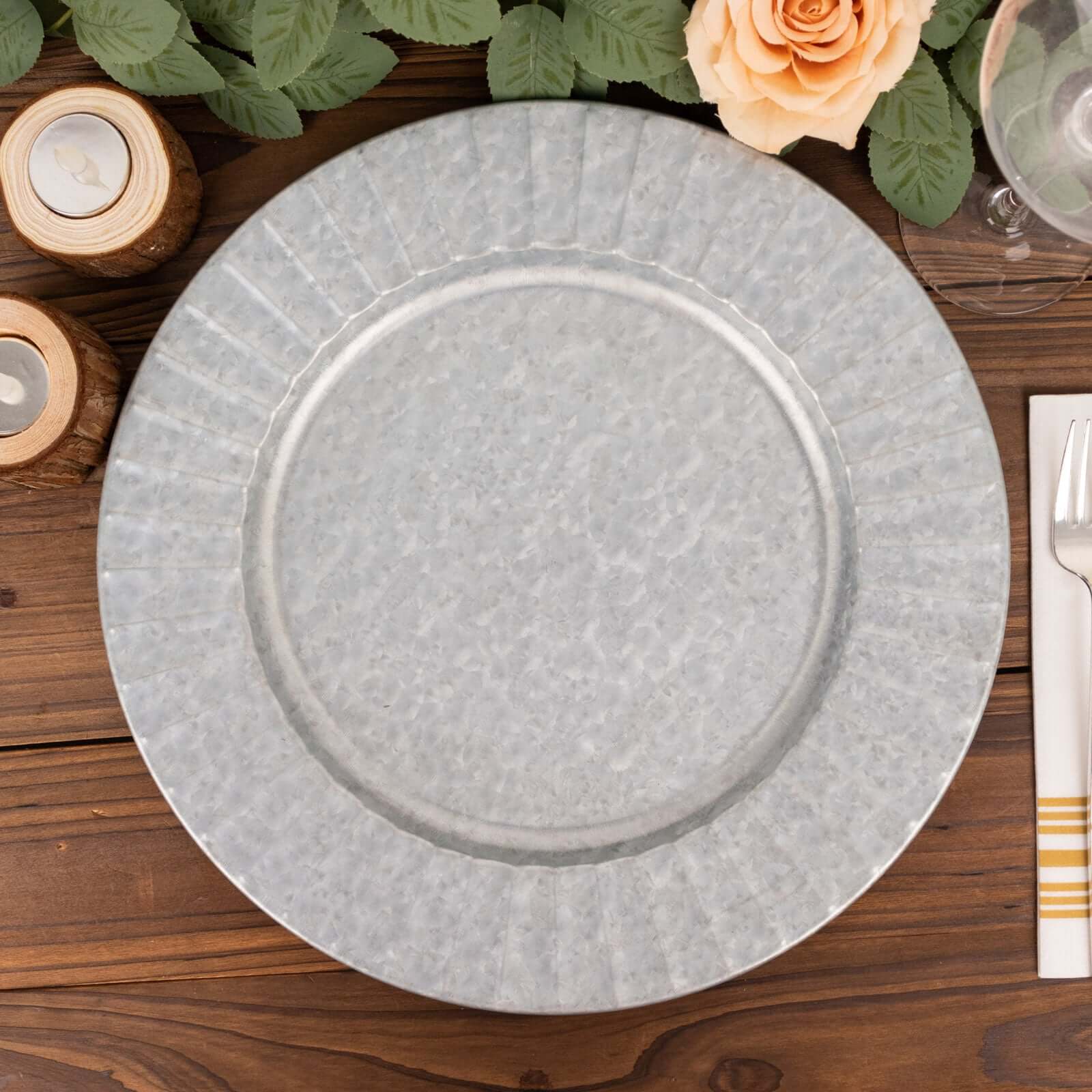 4 - Pack Metal Round Charger Plates 13" in Silver with Galvanized Ruffled Rim, Contemporary Charger Tableware - Linen Luxes