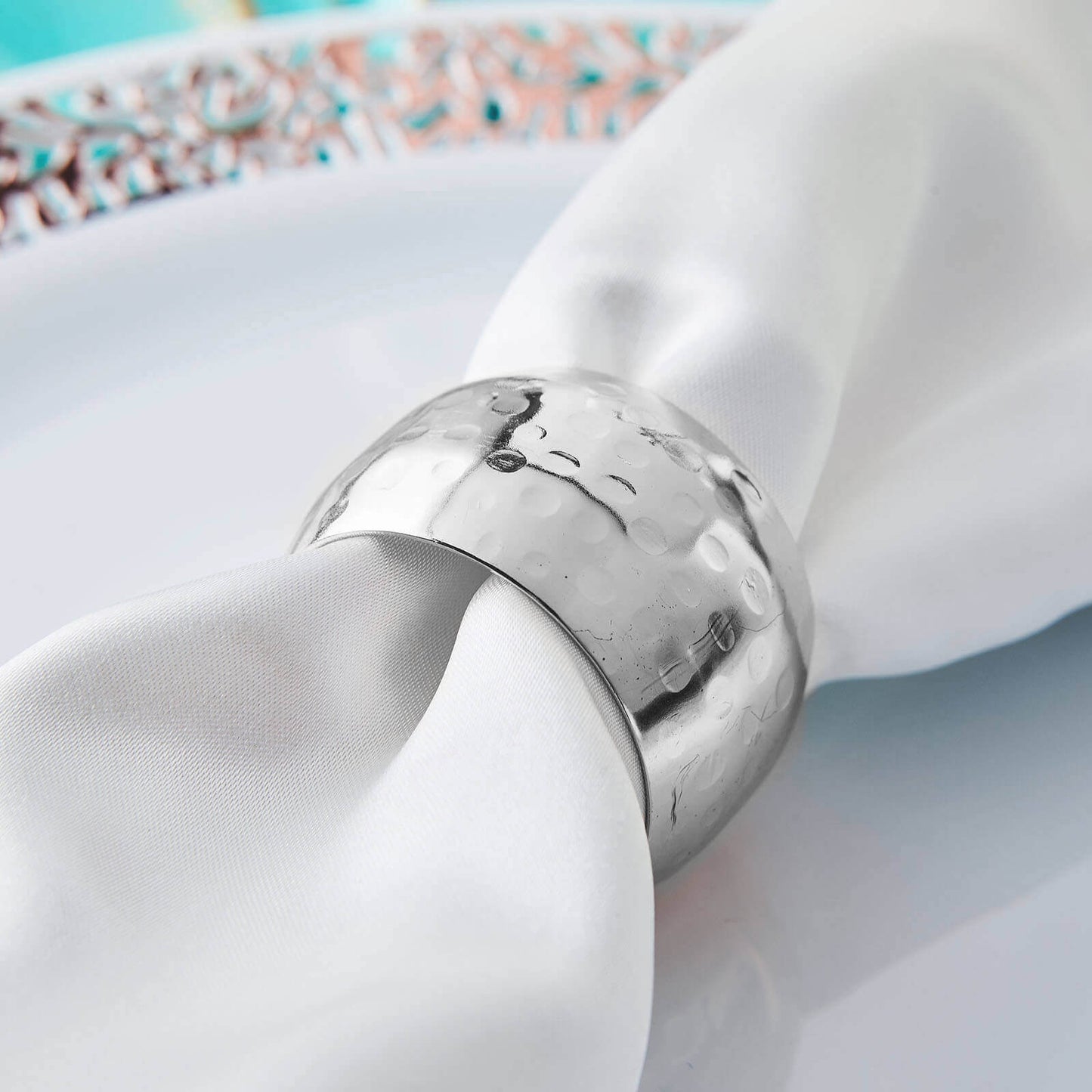 4 Pack Metallic Silver Hammered Pattern Metal Napkin Rings - Linen Luxes