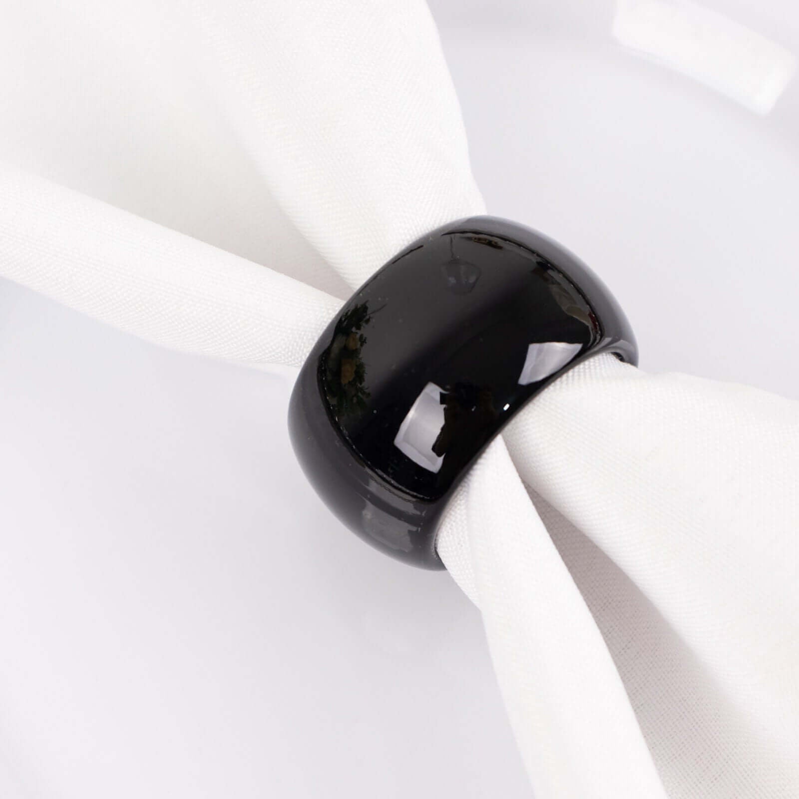 4 Pack Shiny Metallic Black Acrylic Napkin Rings - Linen Luxes