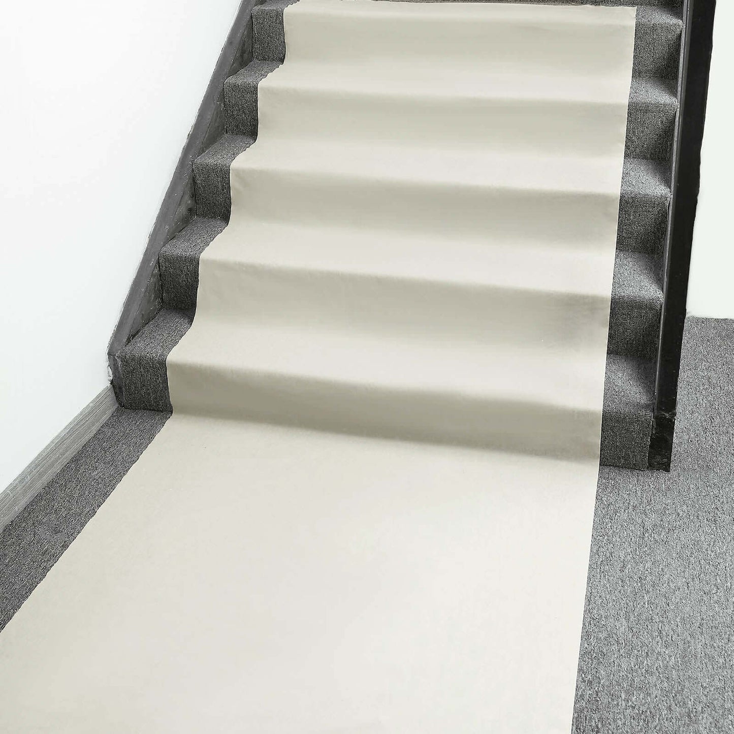 40"x100ft Ivory PVC Aisle Runner - Linen Luxes