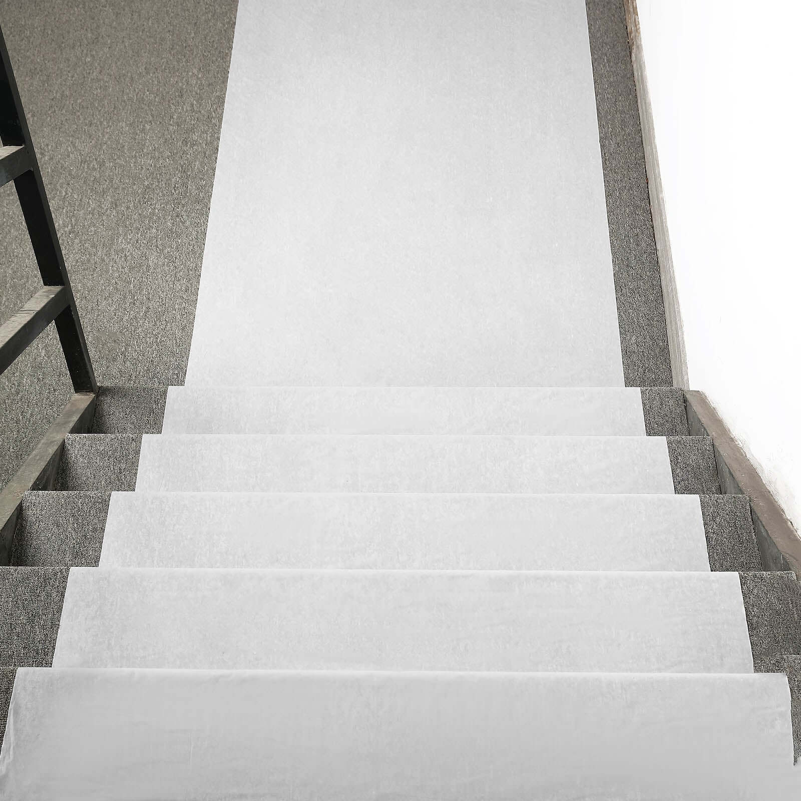 40"x100ft White PVC Aisle Runner - Linen Luxes