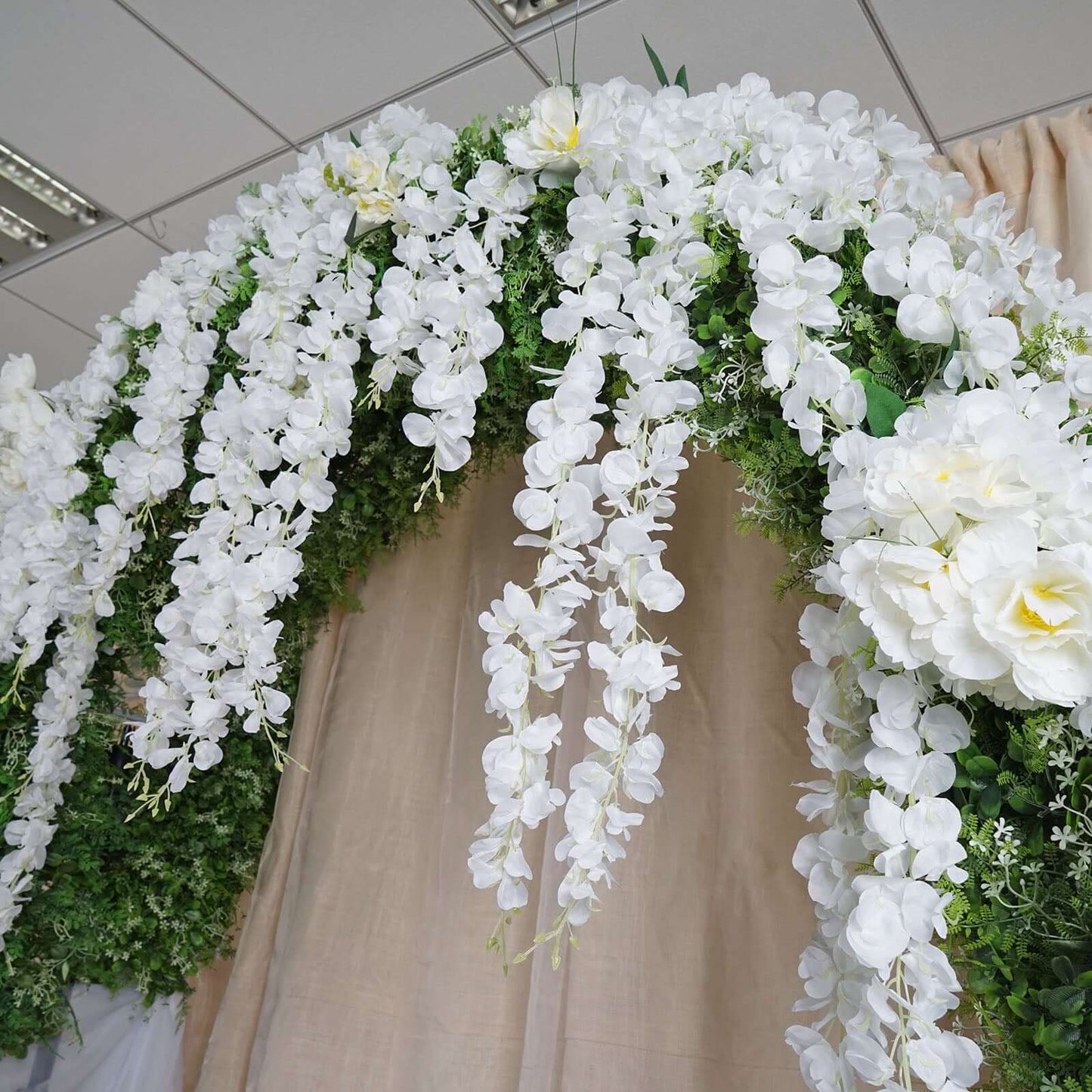 42" Silk Hanging Wisteria Flower Garland Vines in White, Elaborated 5 Full Strands in 1 Bush - Linen Luxes
