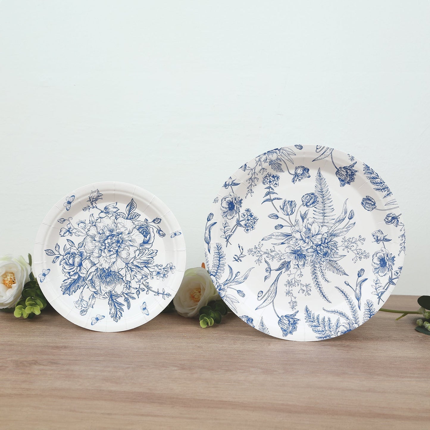 50-Pack Paper Round Dessert and Dinner Plates in White with Blue French Toile Pattern 7", 9"