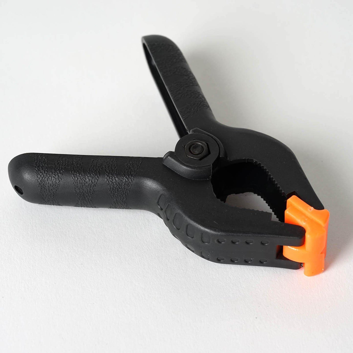 6 Pack 4.5" Industrial Photography Backdrop Clamps, Curtain Clips - Linen Luxes