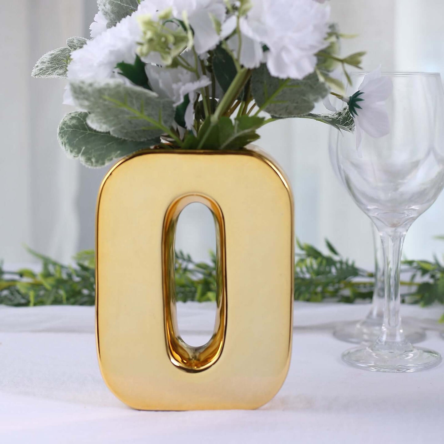 Shiny Ceramic Vase Letter "O" Gold Plated - Chic Bud Planter Pot for Events & Decor 6"