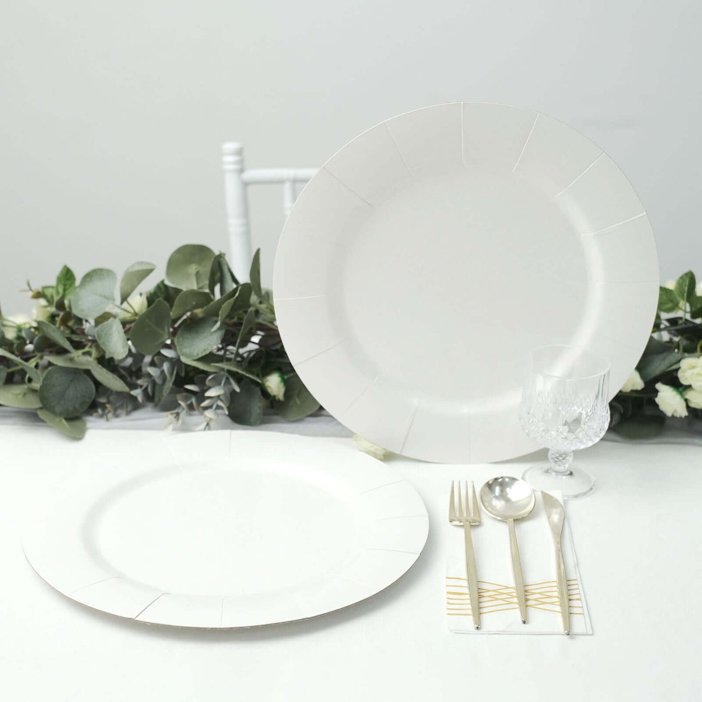 10-Pack Disposable Round Charger Plates in White with Leathery Texture - Durable 1100GSM Cardboard Placemats for Dinner Parties & Banquets 13"