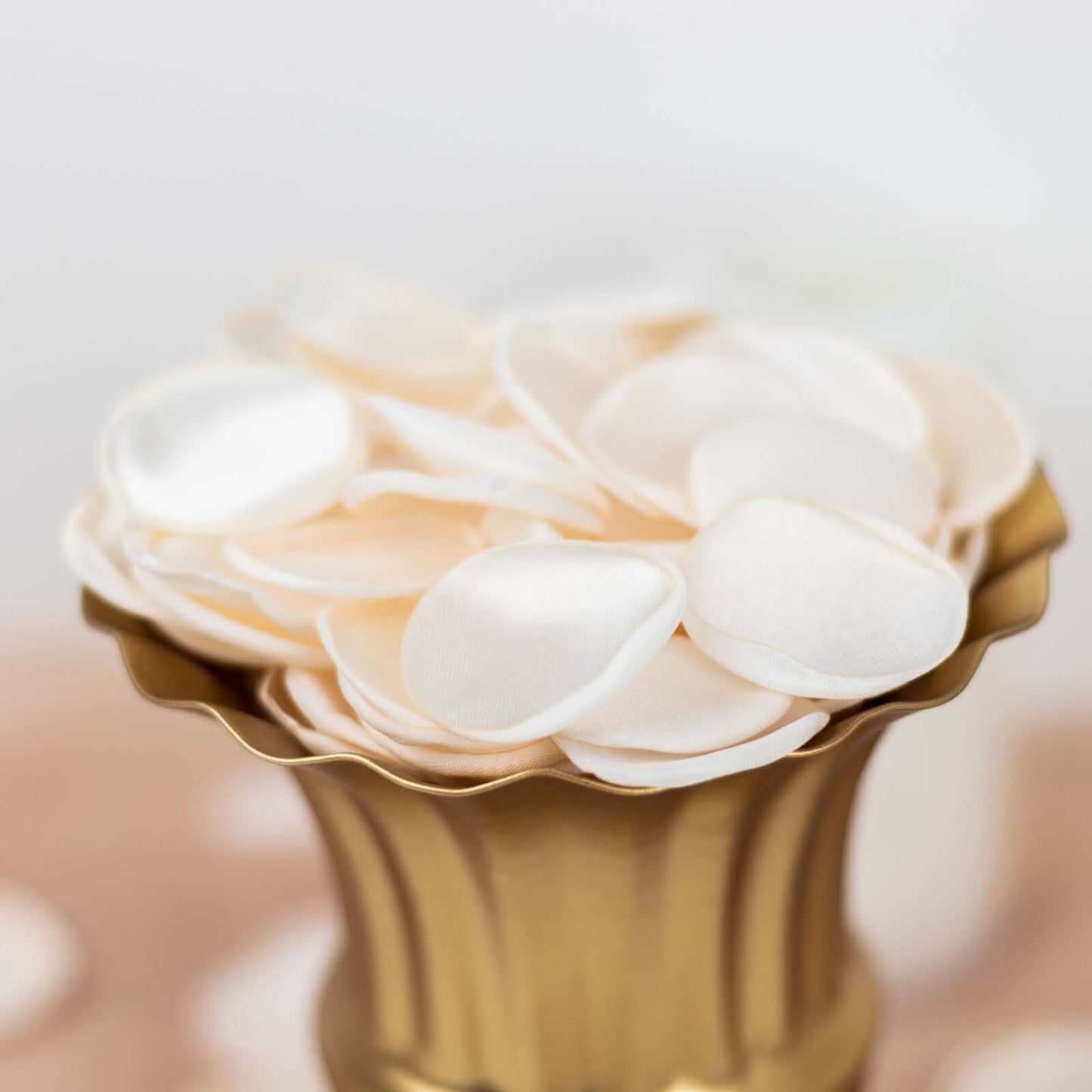 400-Pack Rose Petals Life-Like Flower Confetti Shiny Ivory Silk Round - Perfect for Event Tables 2"