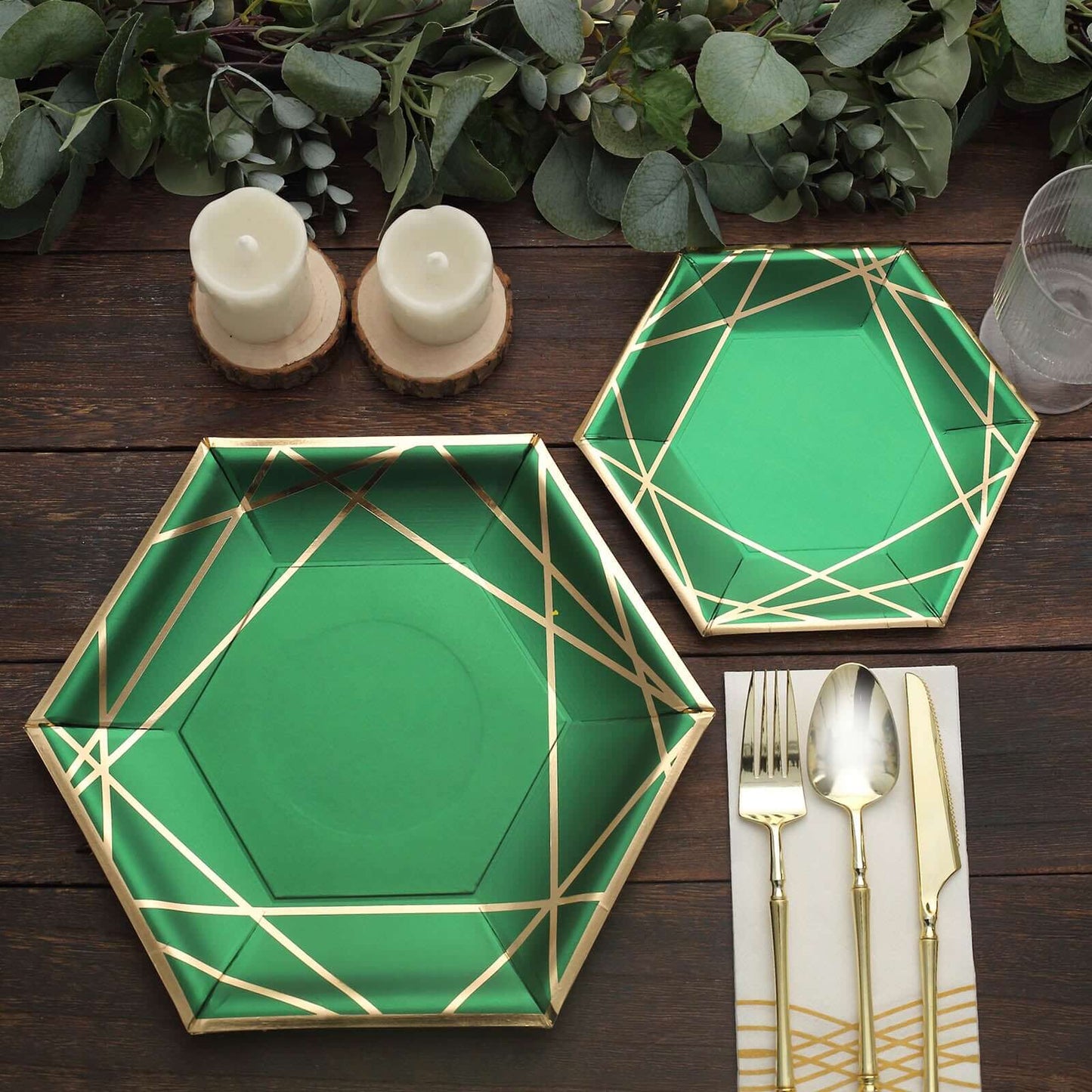 25-Pack Paper 9" Hexagon Dinner Plates in Hunter Emerald Green with Gold Geometric Lines & Rim - Stylish Disposable Geometric 300GSM Party Plates