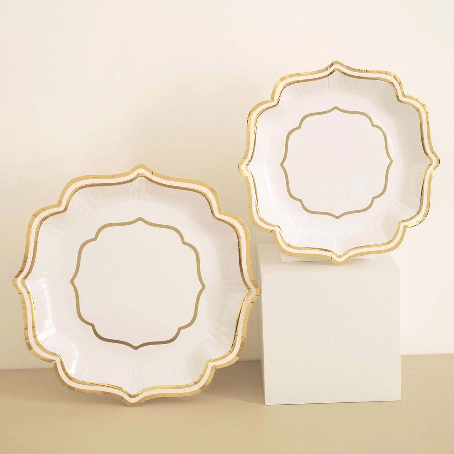 25-Pack Paper Dinner Plates in White with Gold Scallop Rim - Disposable 300GSM Party Plates for Classy Banquets & Celebrations 10"