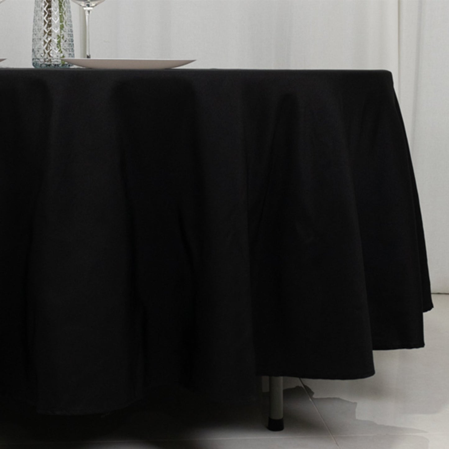 Fire Retardant Premium Polyester 108" Round Tablecloth Black - Stylish High-Performance Table Cover for Large Gatherings