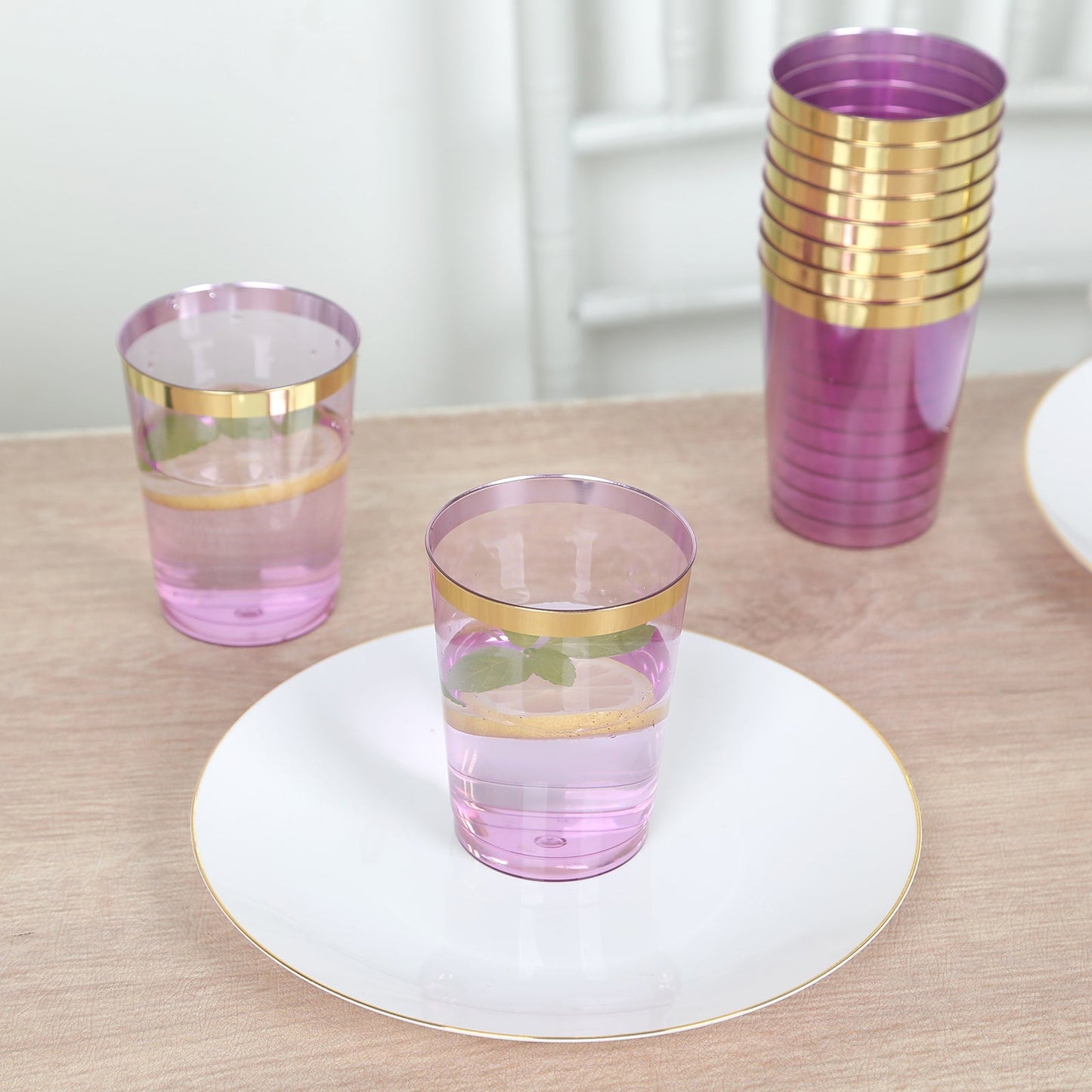 25-Pack Plastic Tumbler Cups Transparent Purple with Gold Rim - Stylish Disposable Party Glasses 10oz