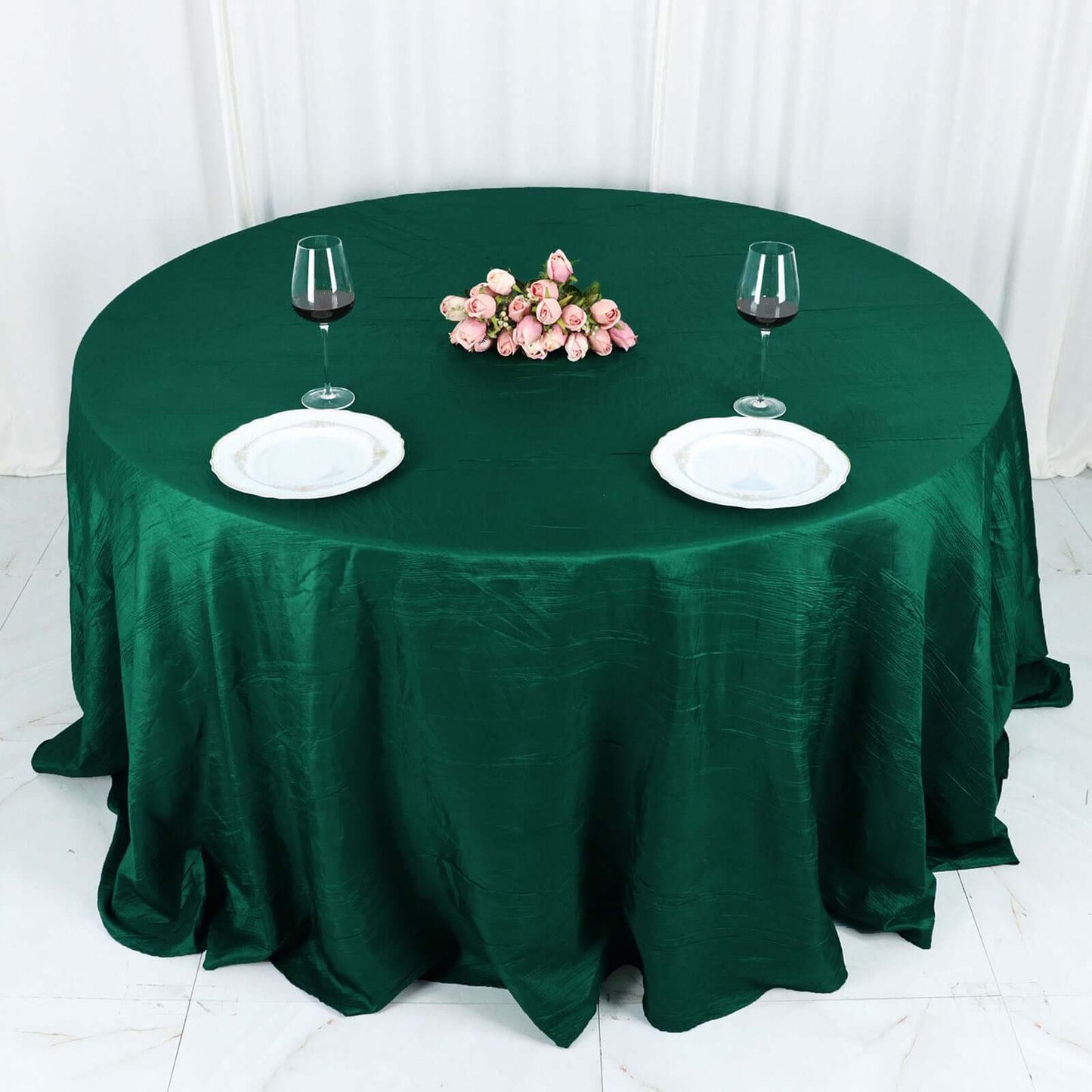Taffeta 132" Round Tablecloth Hunter Emerald Green - Seamless Accordion Crinkle Table Cover