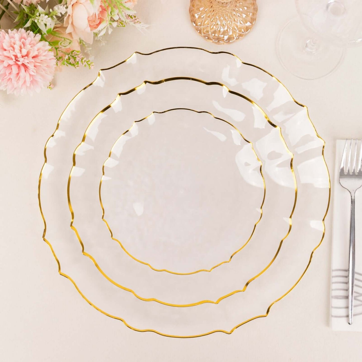 10-Pack Plastic 10" Round Dinner Plates in Clear Sunflower with Gold Scalloped Rim - Disposable Party Plates for Classy Events & Banquets