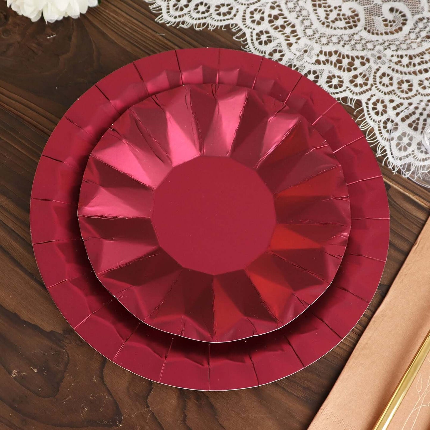 25-Pack Paper 9" Round Dinner Plates in Burgundy with Geometric Prism Rim - Disposable 400GSM Party Plates