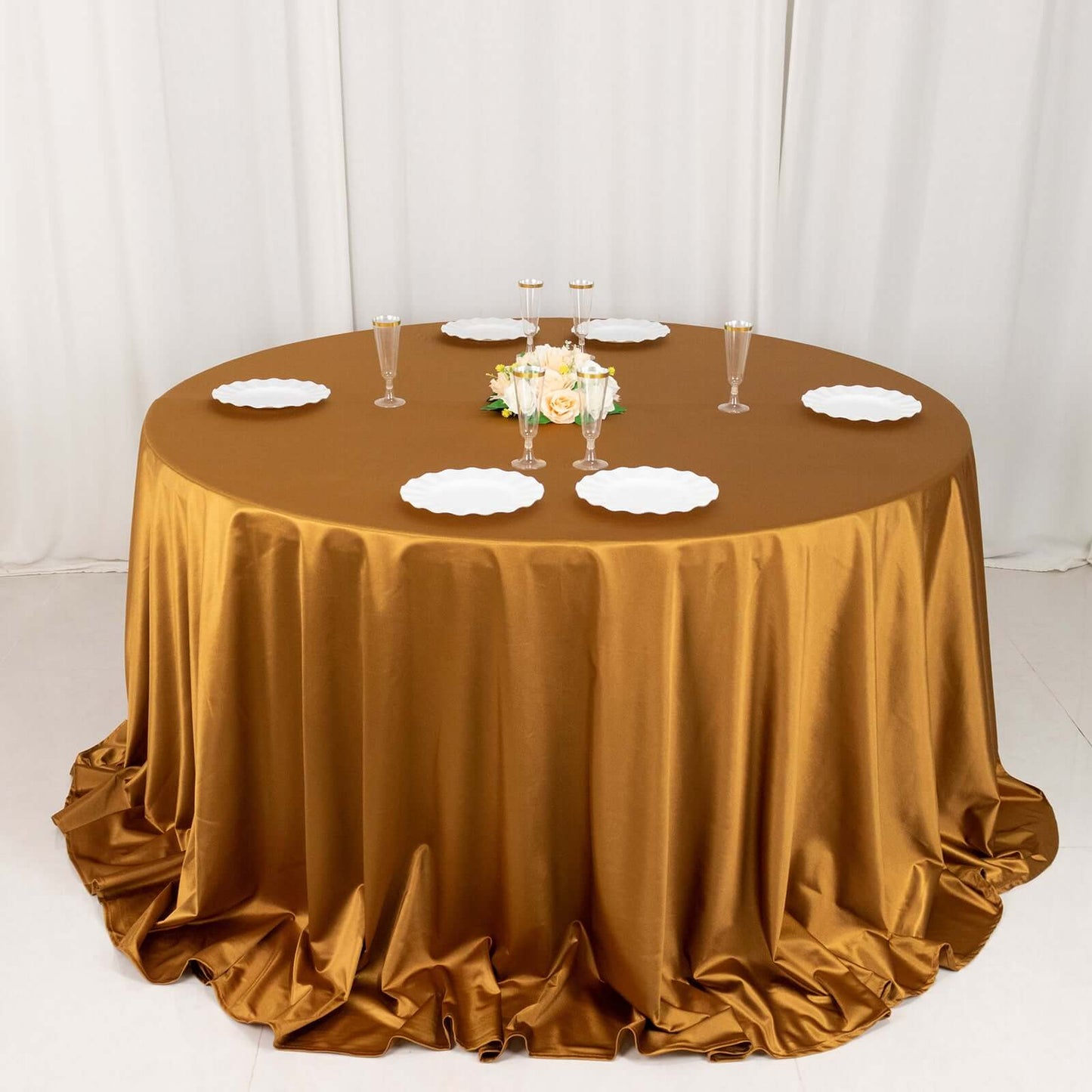 Scuba Round 132" Tablecloth Shimmering Gold - Wrinkle Free, Stain Resistant & Seamless Table Cover for Weddings and Parties