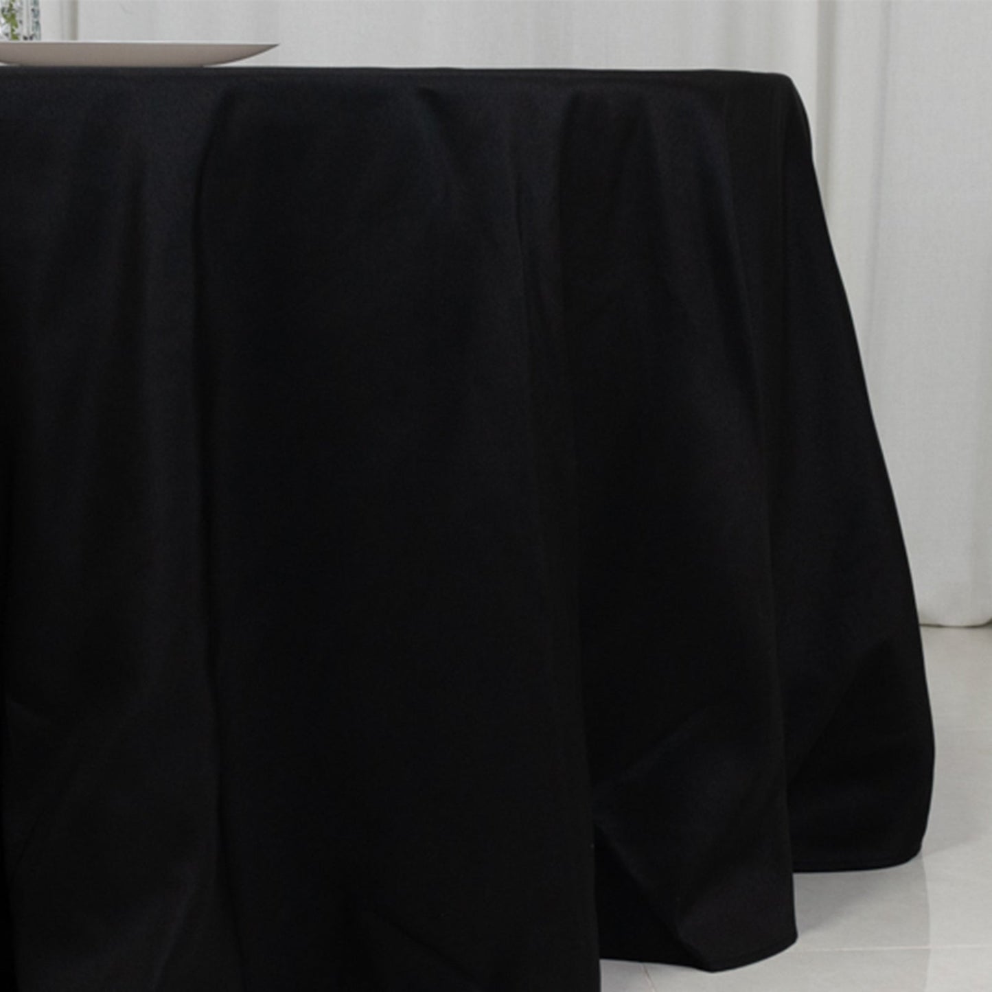 Fire Retardant Premium Polyester 120" Round Tablecloth Black - High-Performance Seamless Table Cover