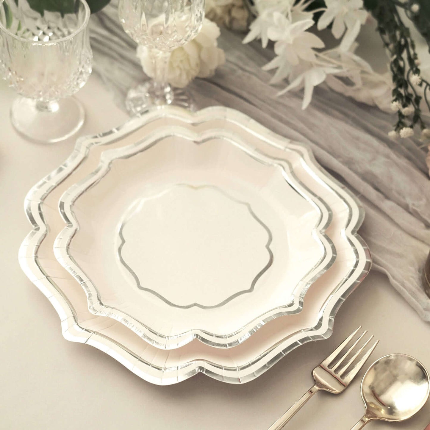 25-Pack Paper Dessert Plates in White with Silver Scallop Rim - Disposable 300GSM Appetizer Salad Plates 8"