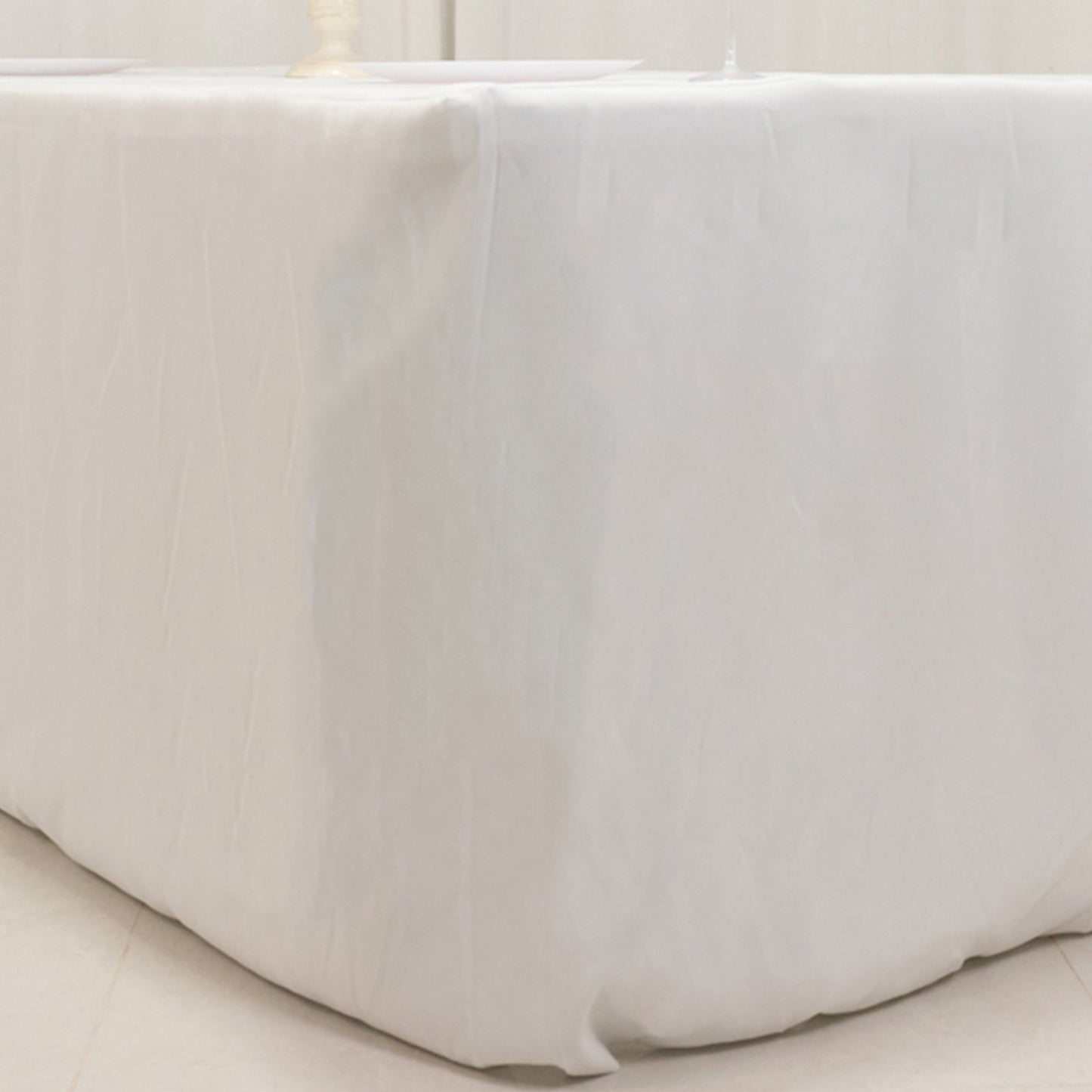 Premium Polyester 6ft Rectangle Tablecloth White Durable Fitted 220GSM Table Cover for Trade Shows & Events