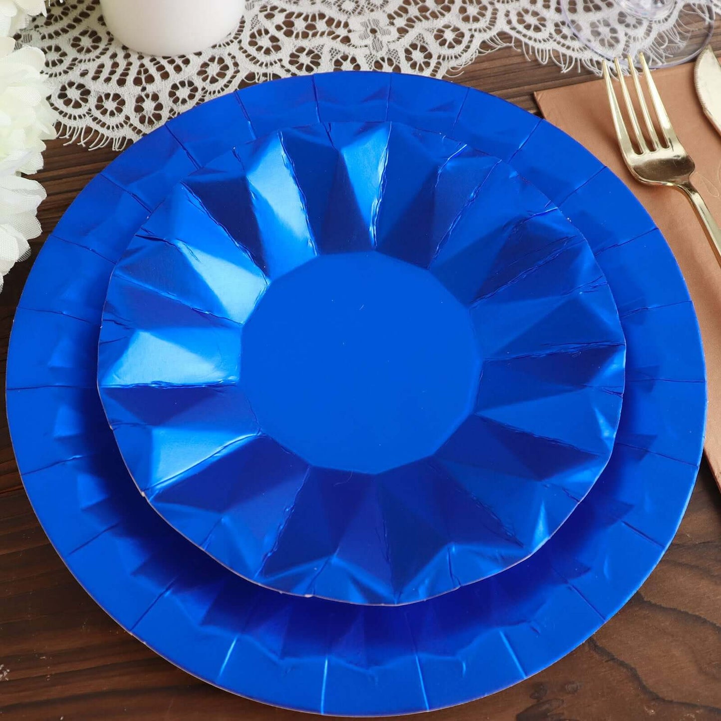 25-Pack Paper 7" Round Dessert Plates in Royal Blue with Geometric Prism Rim - Disposable 400GSM Appetizer Salad Plates