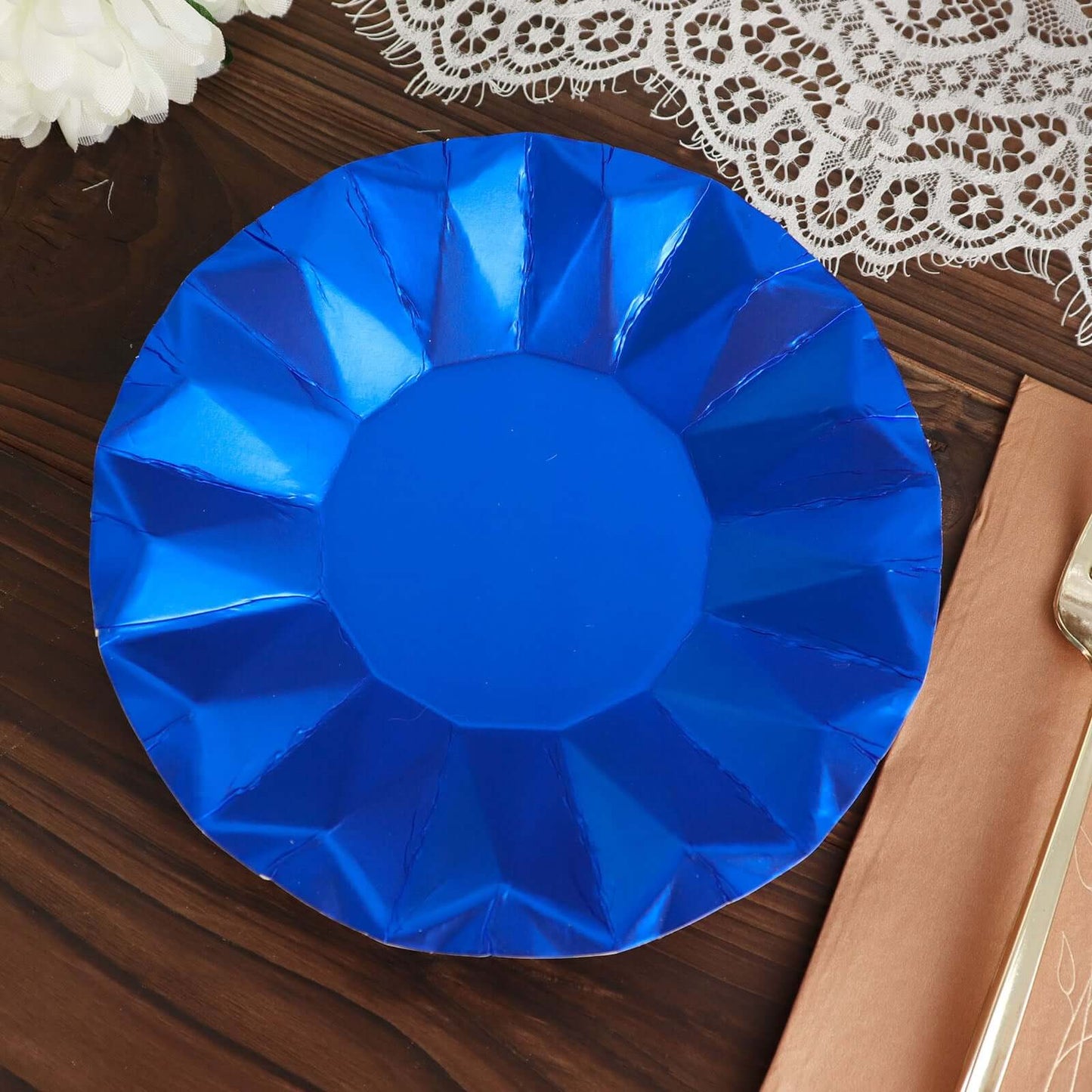 25-Pack Paper 7" Round Dessert Plates in Royal Blue with Geometric Prism Rim - Disposable 400GSM Appetizer Salad Plates