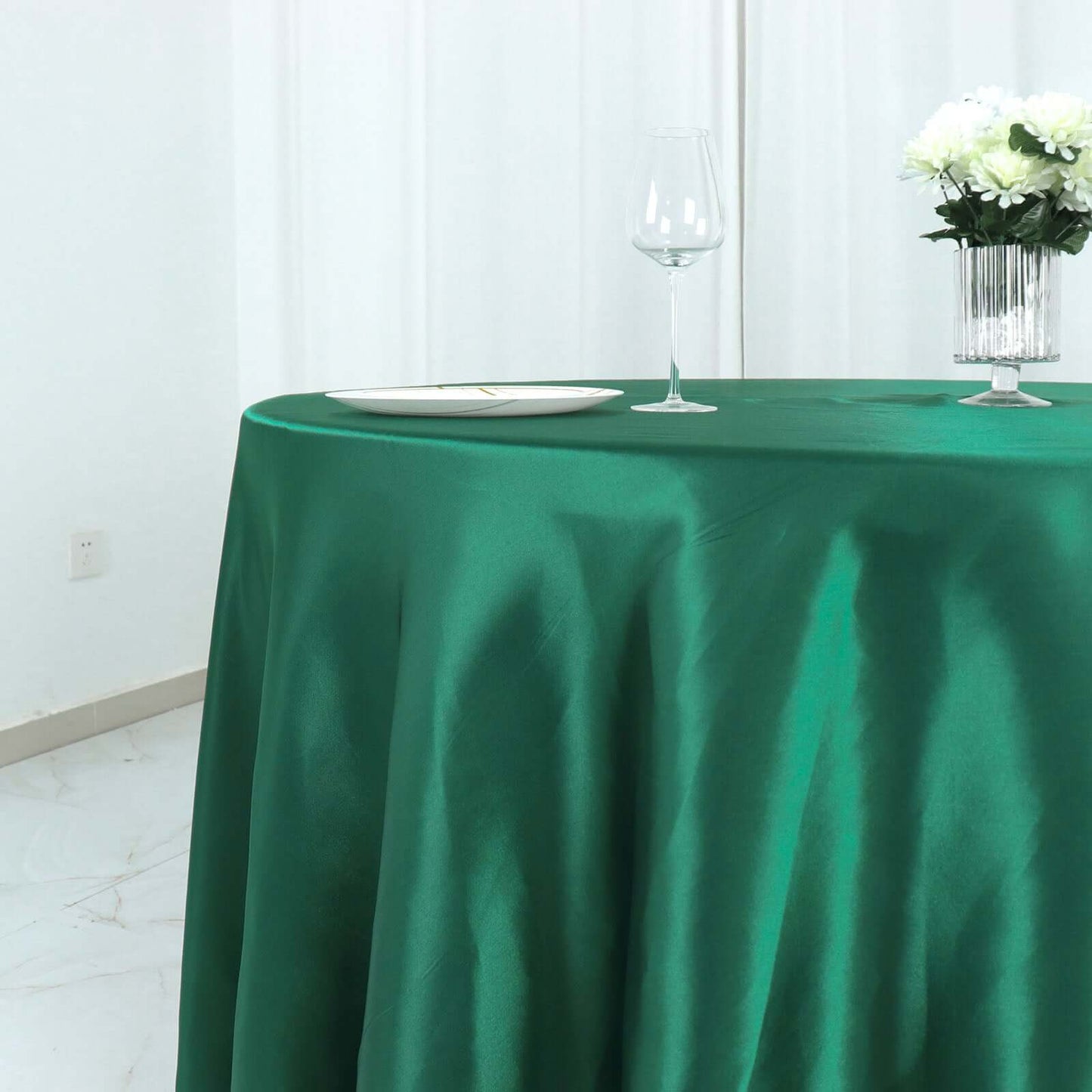 Satin 108" Round Tablecloth Hunter Emerald Green - Smooth and Lustrous Table Cover