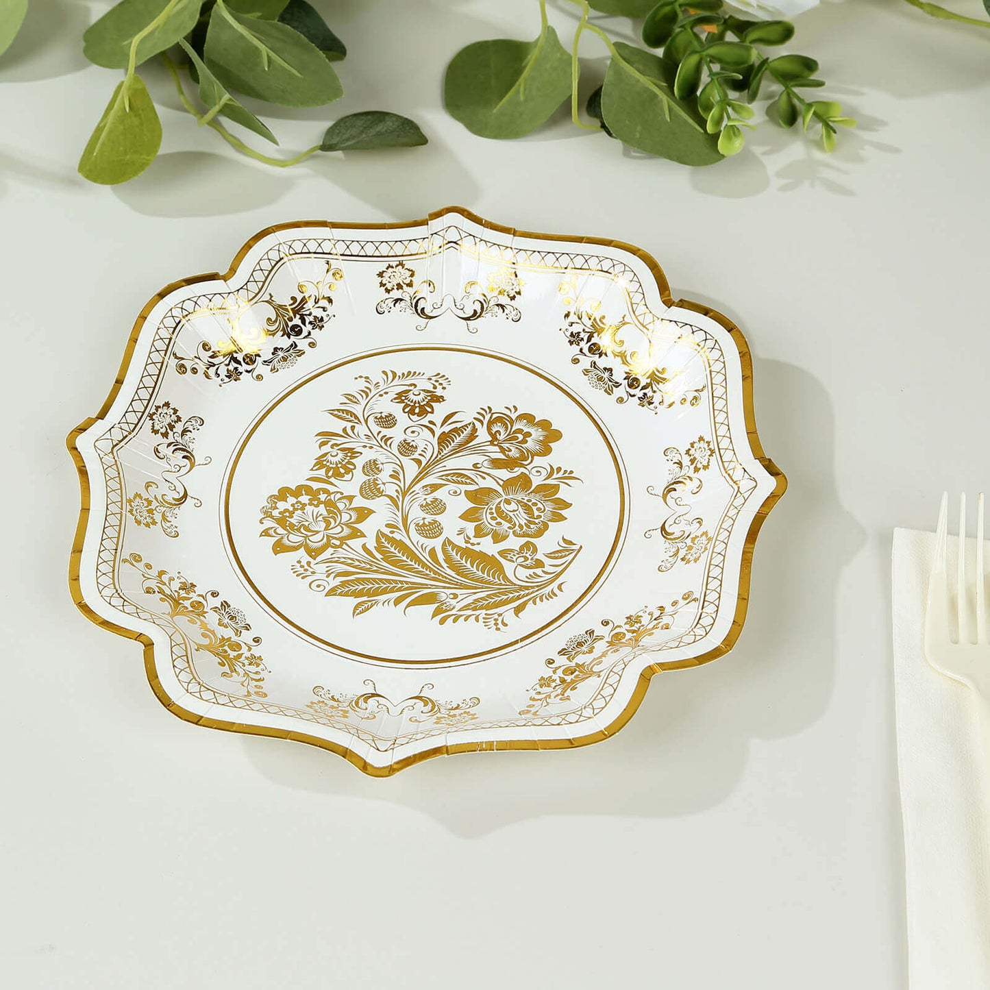 25-Pack Paper Dessert Plates in White with Gold Damask Floral Print & Scallop Rim - Stylish Disposable 300GSM Floral Salad Appetizer Plates for Weddings & Events 8"
