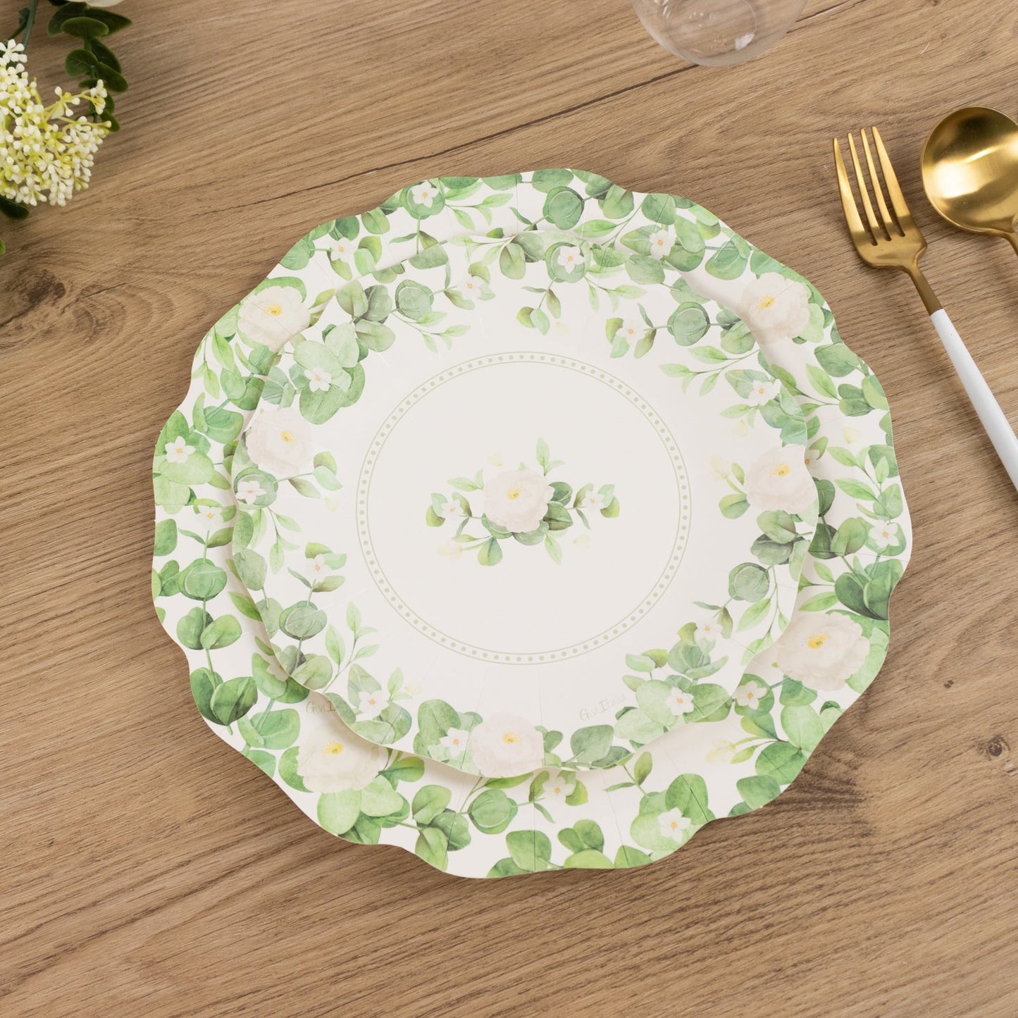 25-Pack Paper 8" Round Dessert Plates in White with Floral Greenery & Scalloped Edges - Disposable Appetizer Salad Plates for Rustic Weddings & Garden Brunches