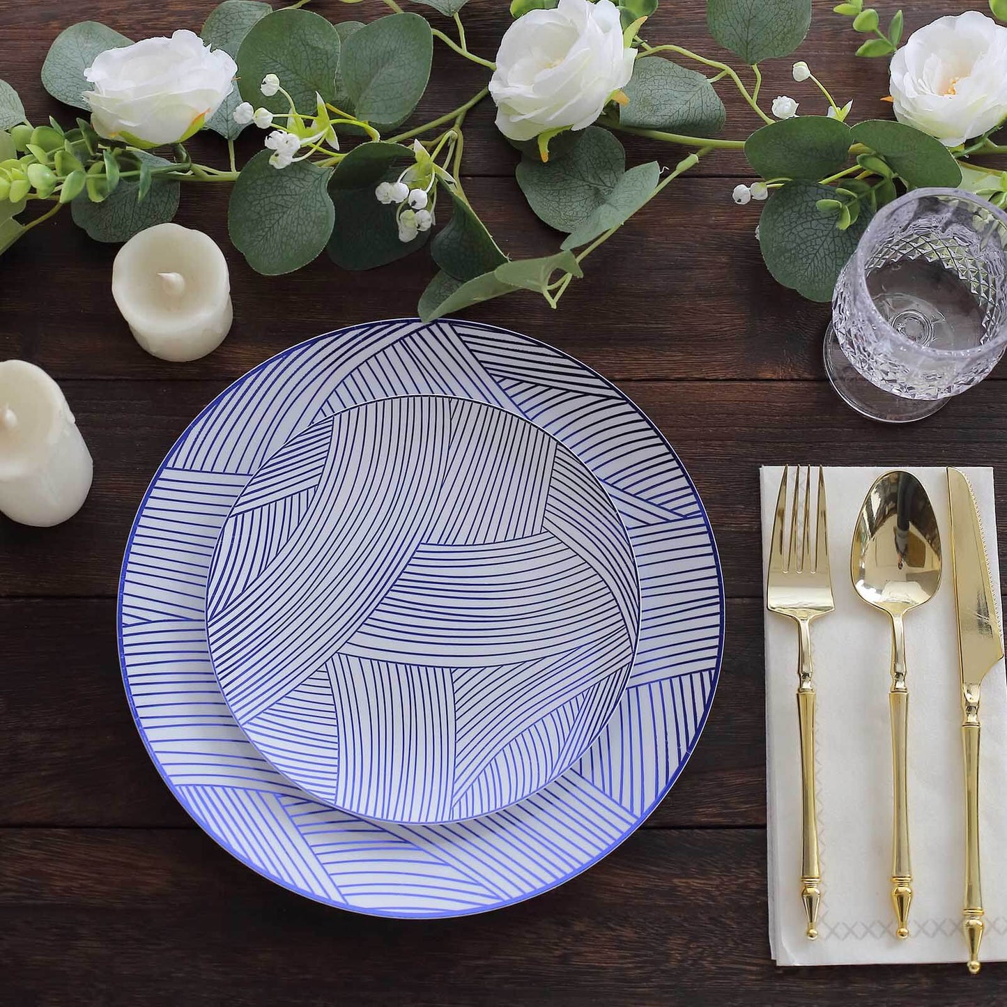 10-Pack Plastic 10" Round Dinner Plates in White with Blue Wave Brush Strokes Pattern - Disposable Party Plates