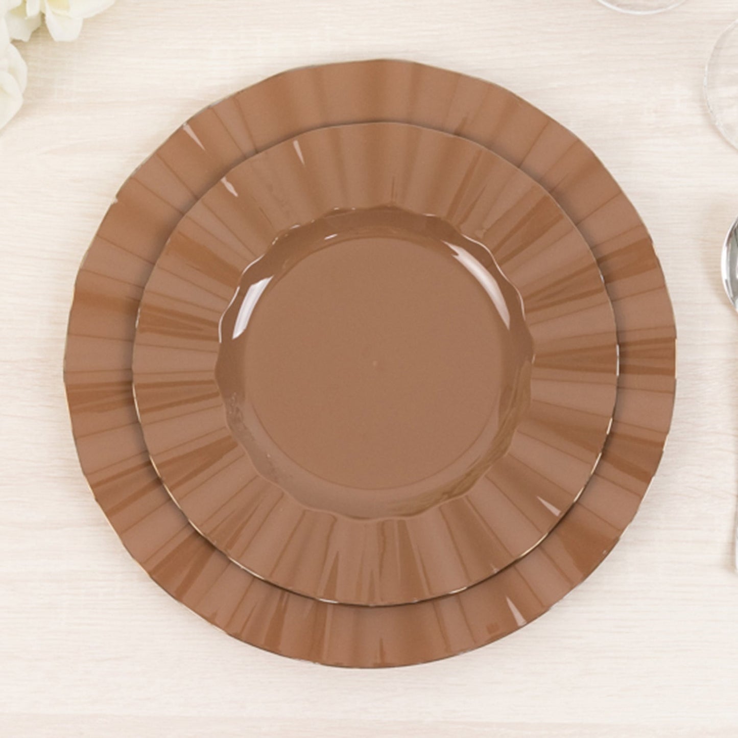 10-Pack Plastic 9" Round Dinner Plates in Coffee Brown Ruffled Rim with Gold Edging - Sturdy Disposable Dinnerware
