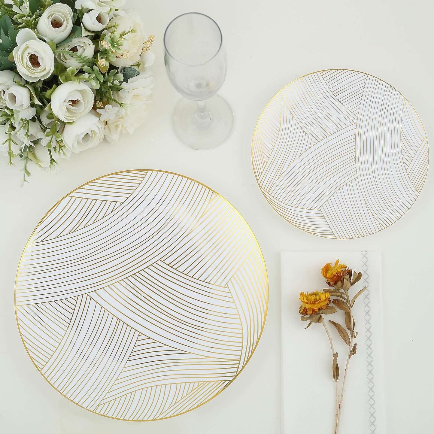 10-Pack Plastic 10" Round Dinner Plates in White with Gold Wave Brush Strokes Pattern - Disposable Party Plates for Modern & Classy Table Decor