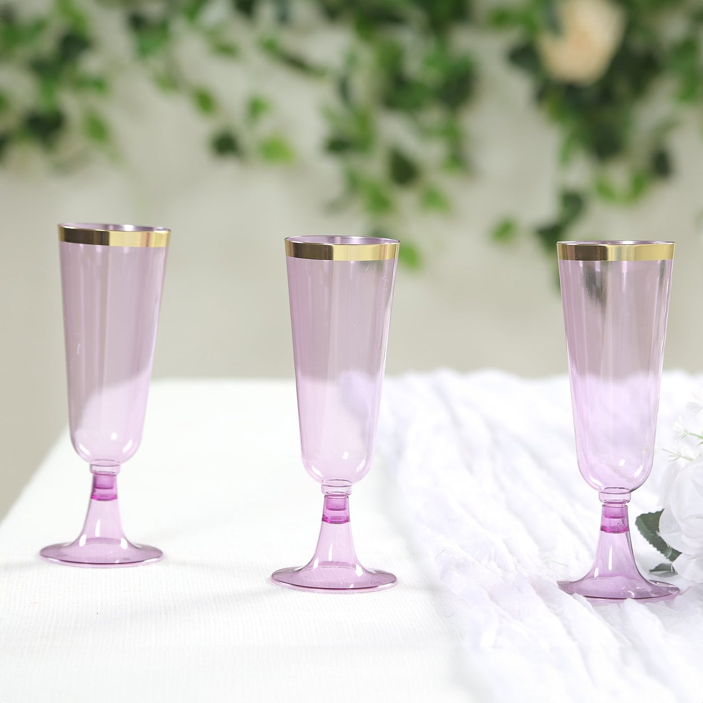 12-Pack Plastic Champagne Flutes Transparent Purple with Gold Rim - Stylish Disposable Cocktail Glasses for Parties 5oz 6"
