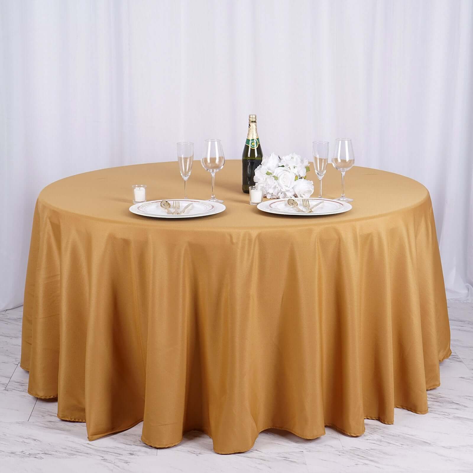 Polyester 132" Round Tablecloth Gold - Seamless Chic Design for Grand Celebrations - Linen Luxes