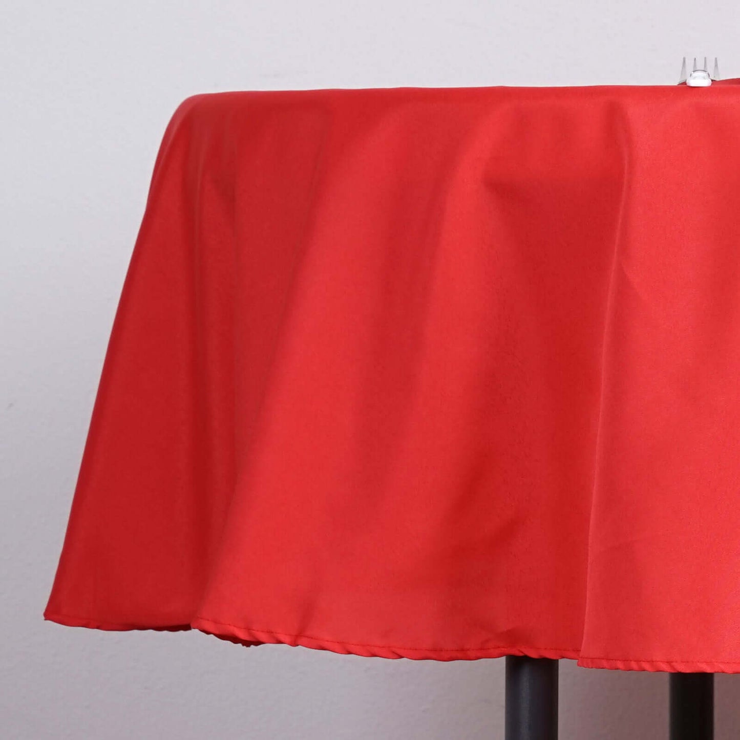 Polyester 70" Round Tablecloth Red - Durable & Wrinkle - Resistant Table Cover - Linen Luxes